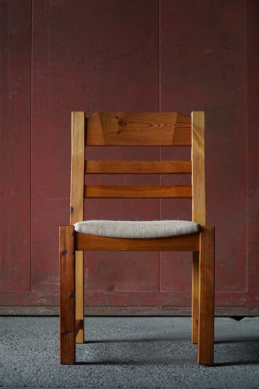 Pine_Chairs_Hessian-6 – stor.jpeg