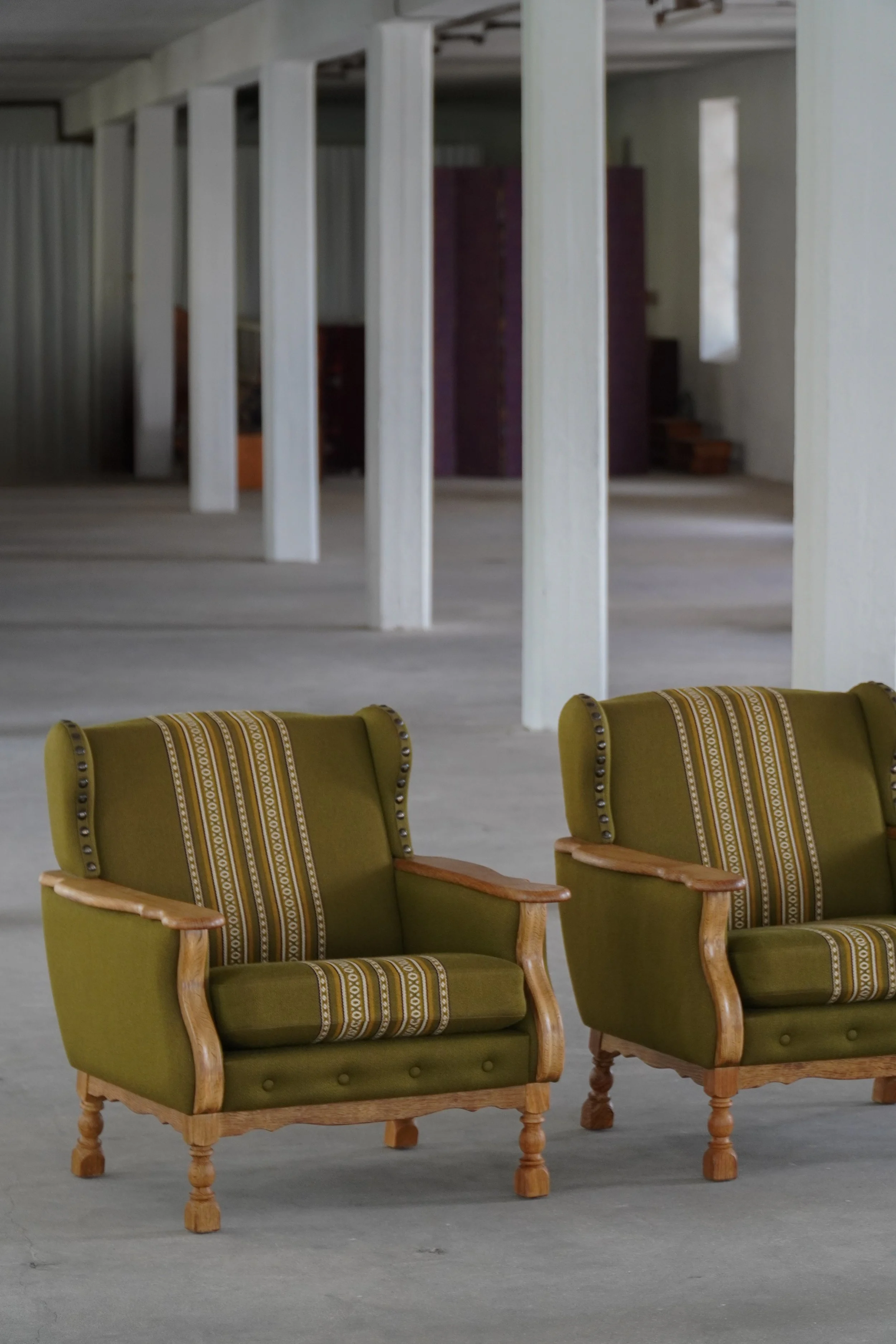 Green_Lounge_Chairs-27.jpg