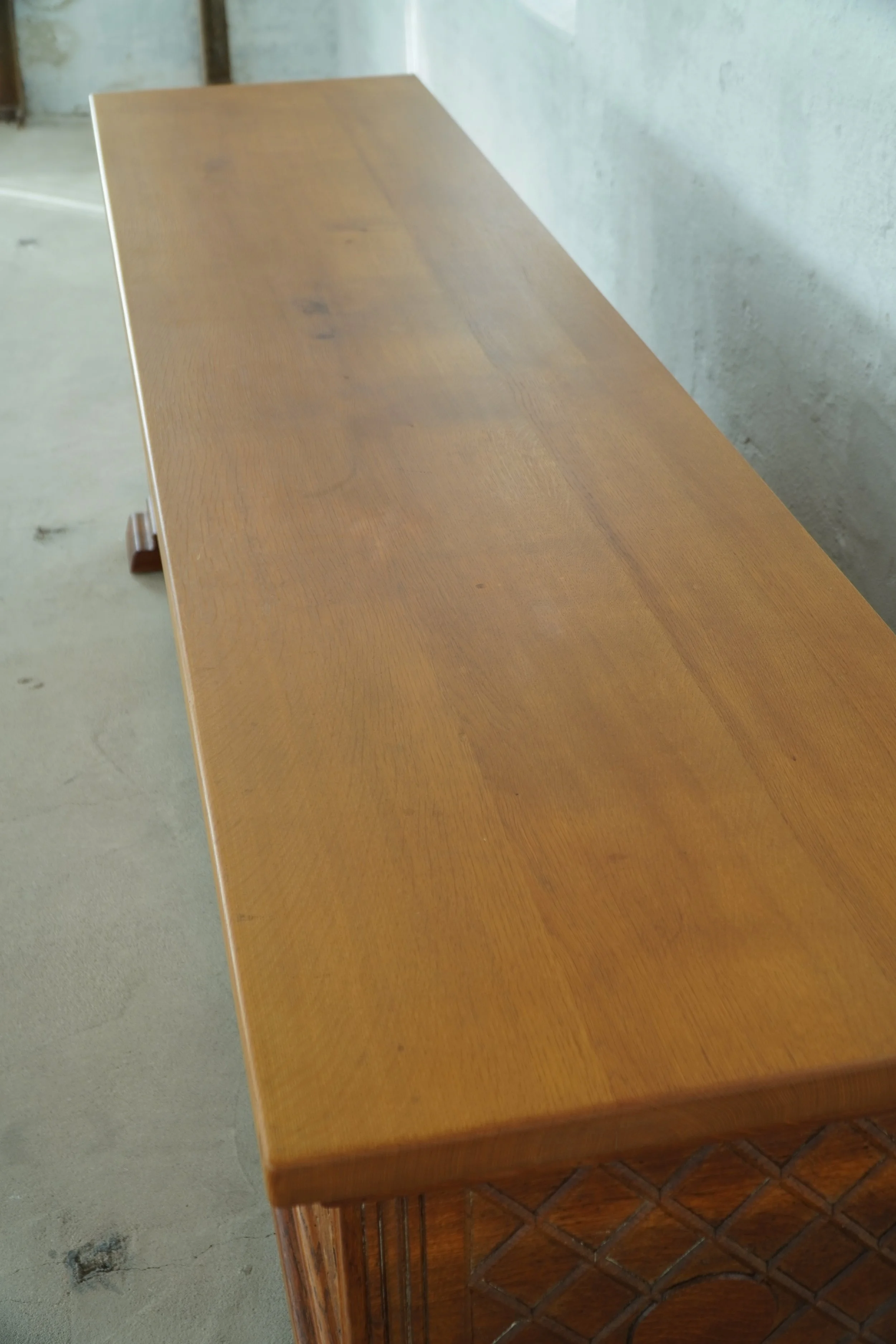 Sideboard-carved-7.jpg