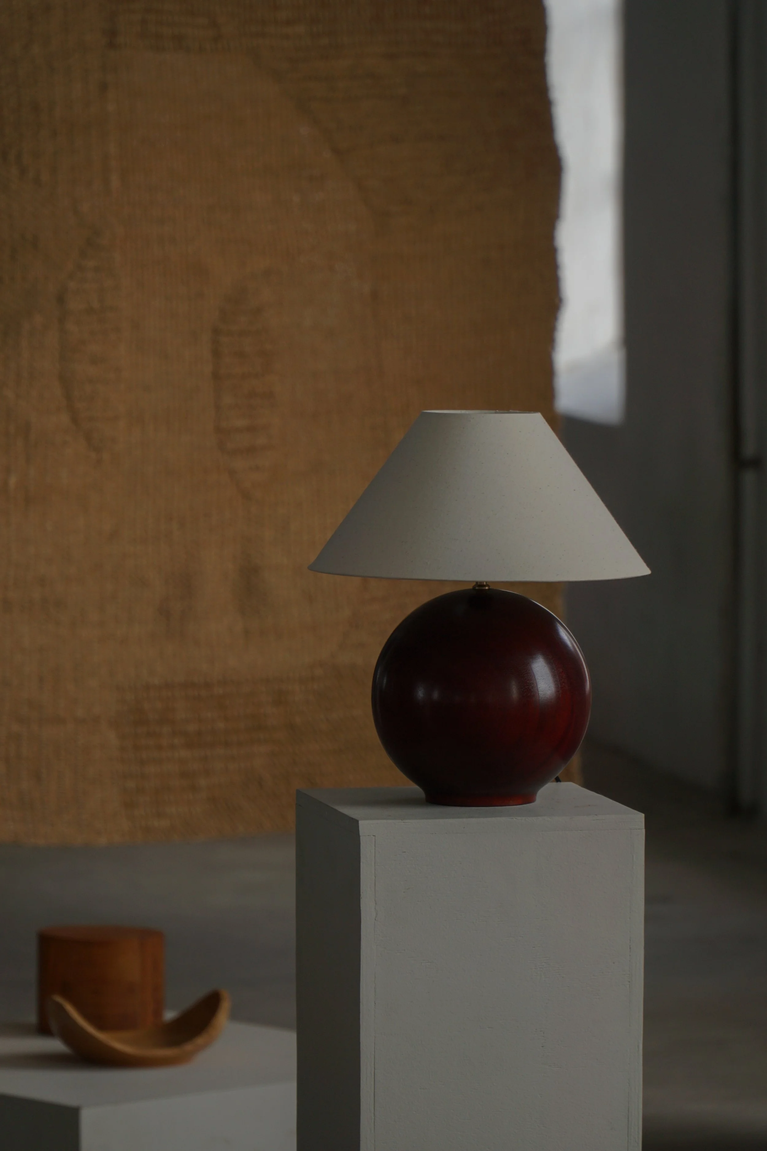 Wooden_Lamp_Round_Dark-07.jpg