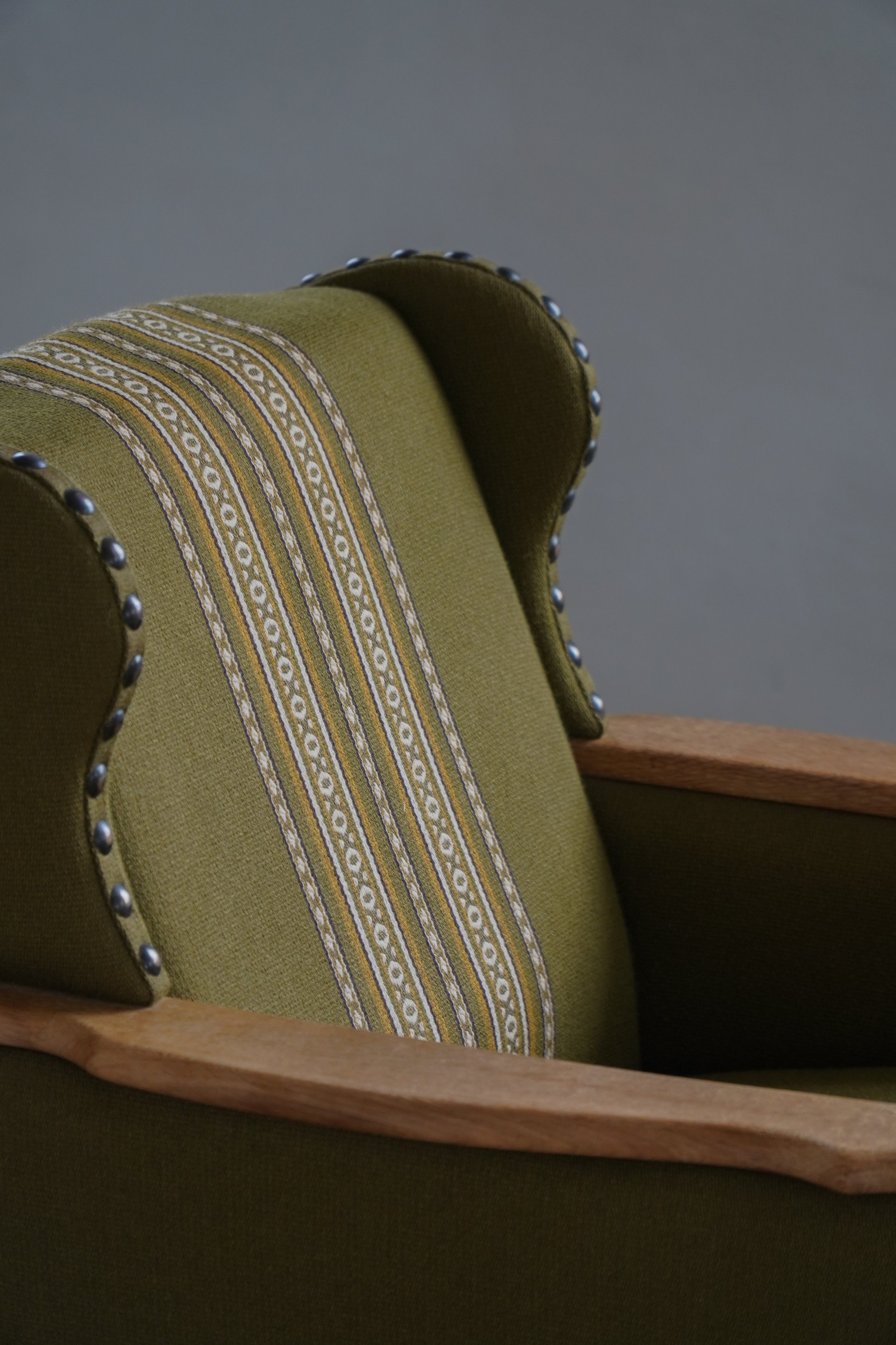Green_Lounge_Chairs-12.jpg