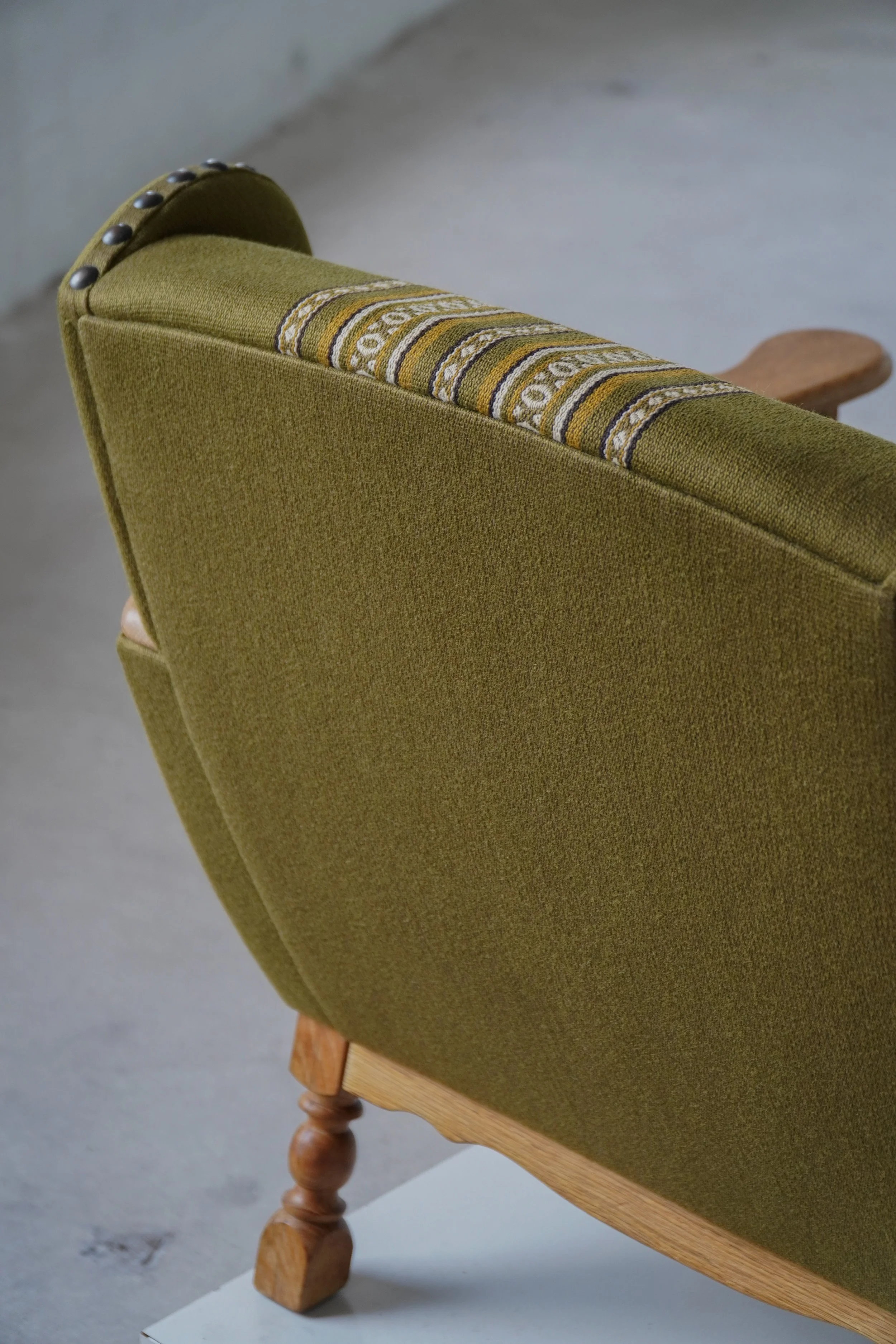 Green_Lounge_Chairs-16.jpg