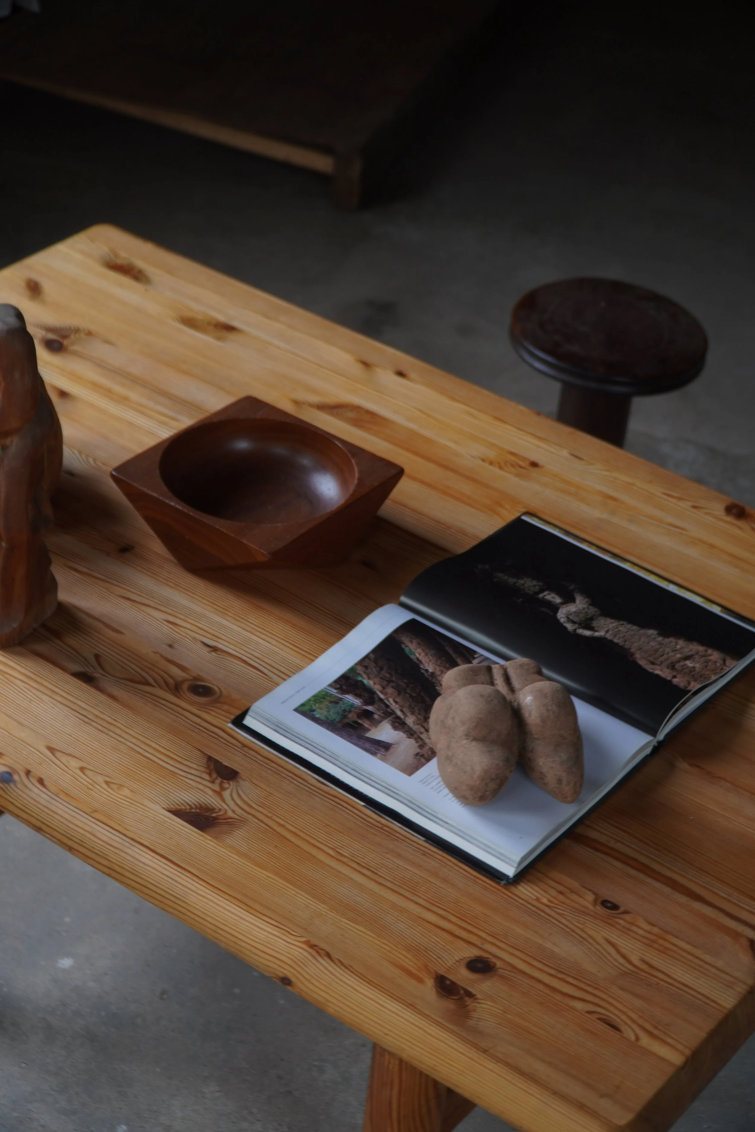 Pine-dining-table.jpg