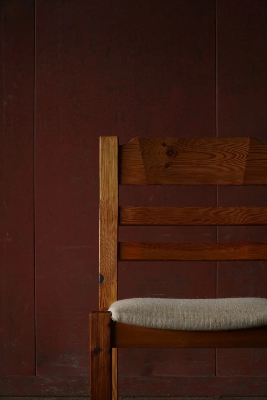 Pine_Chairs_Hessian-5 – stor.jpeg