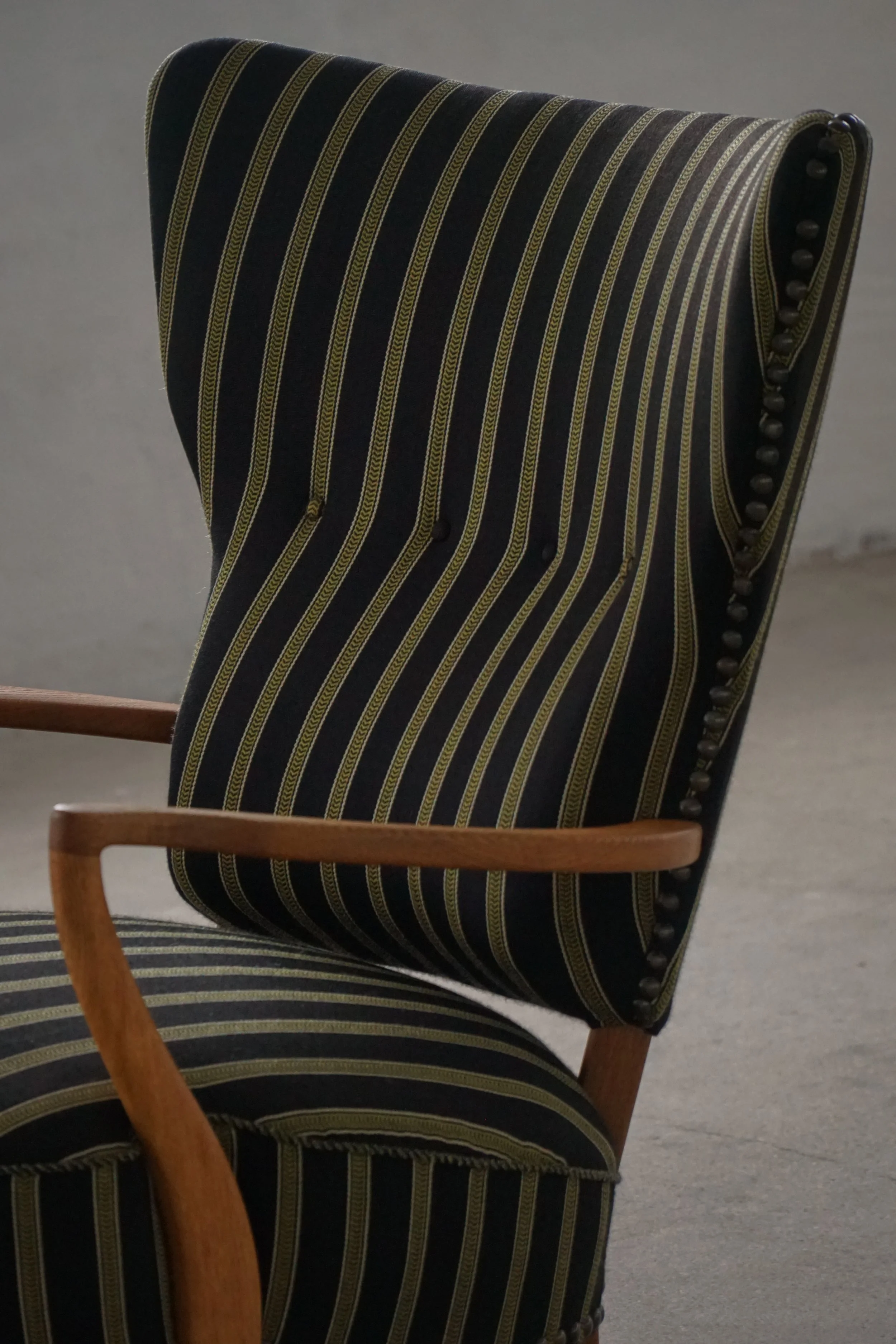 Loungechair_Striped-05.jpg