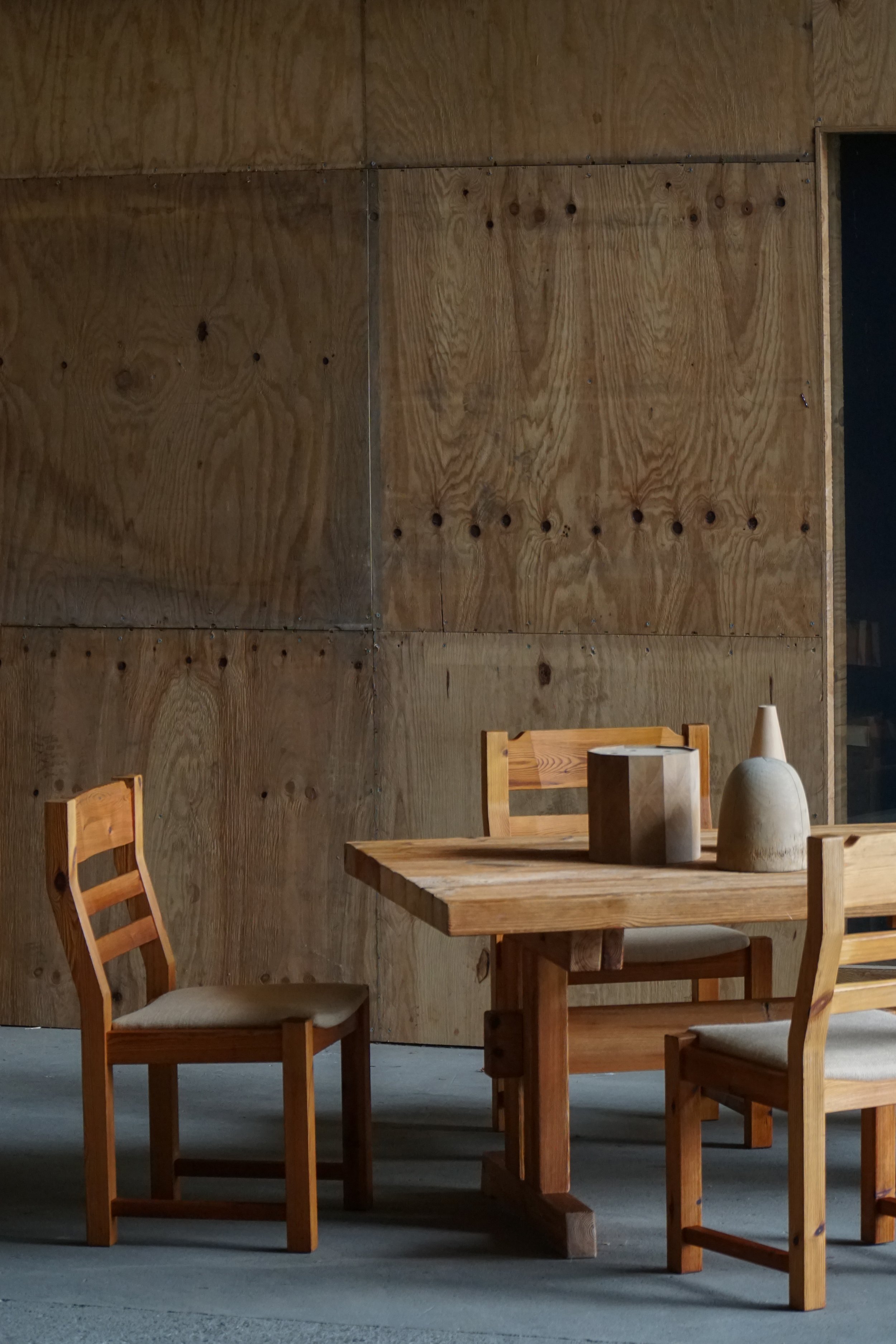 Pine_Table-16.jpg