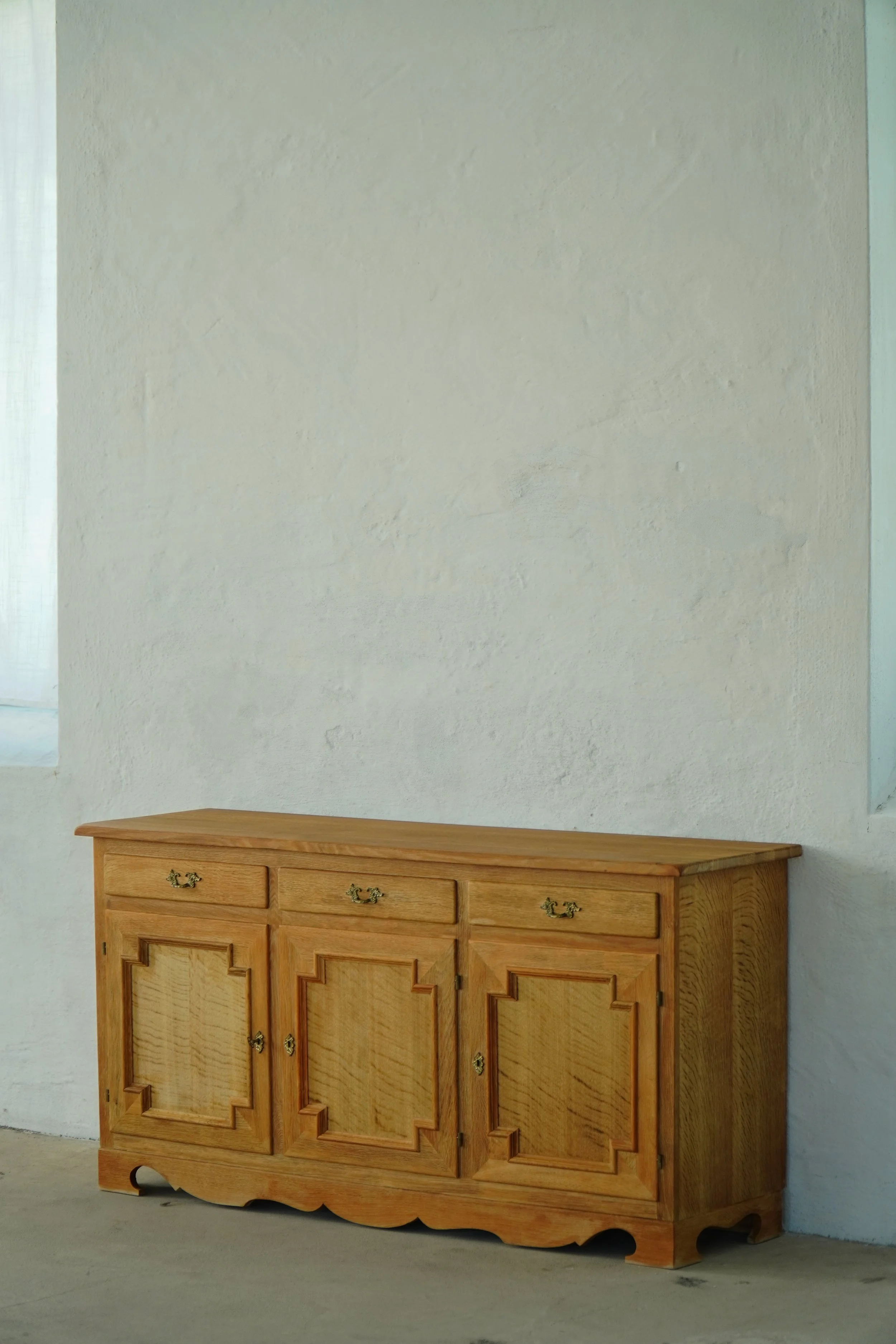 Cabinet-13.jpg