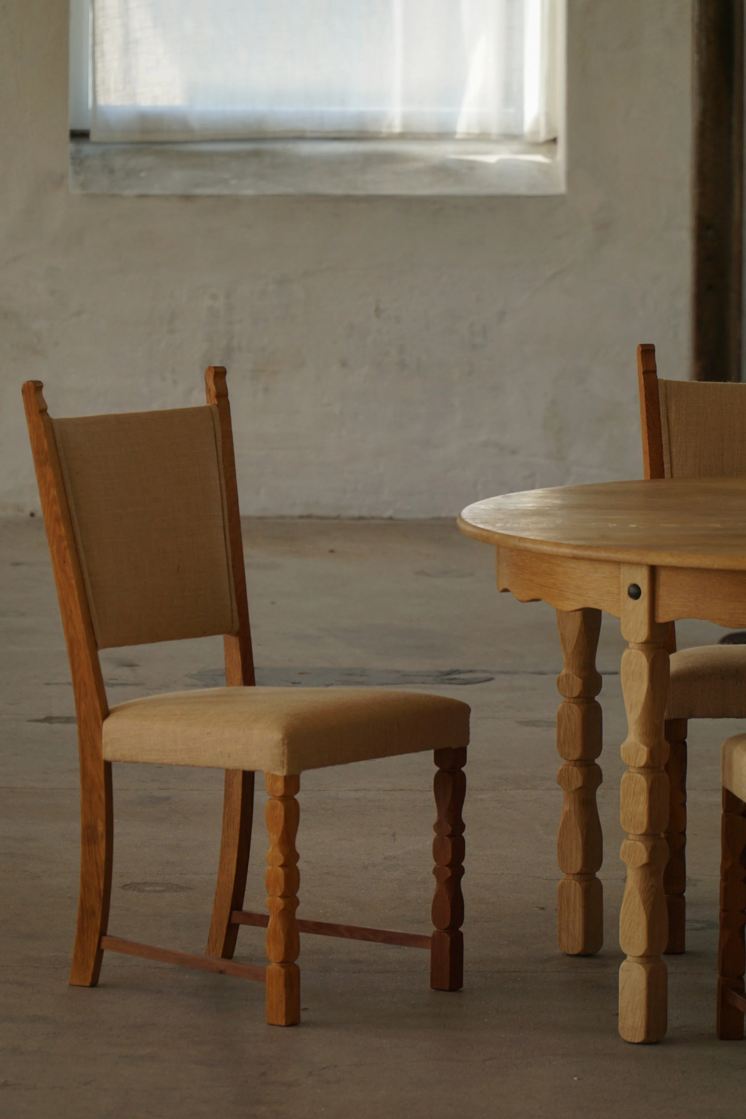 Hessian_Chairs-17.jpg