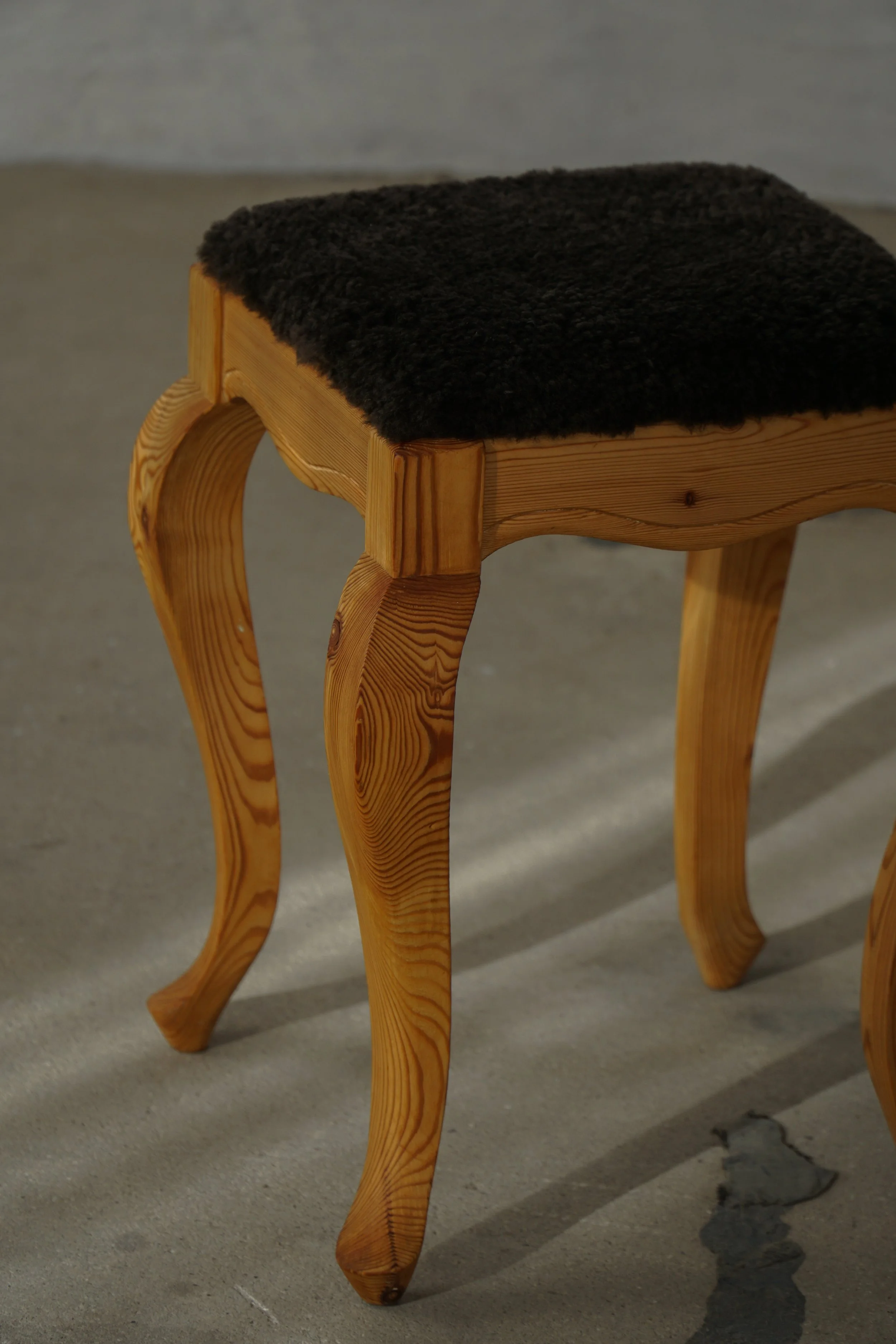 Pine_Stools_Lambswool.jpg