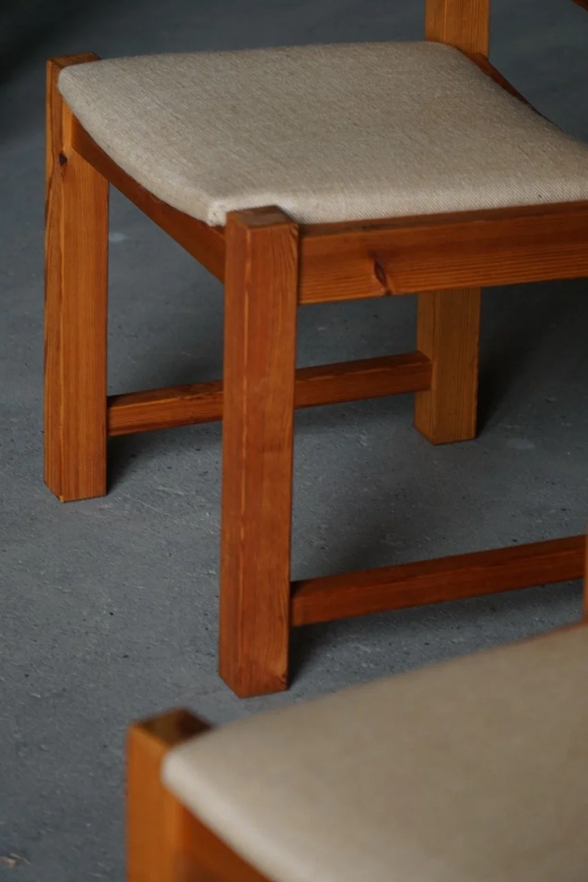 Pine_Chairs_Hessian-12 – stor.jpeg