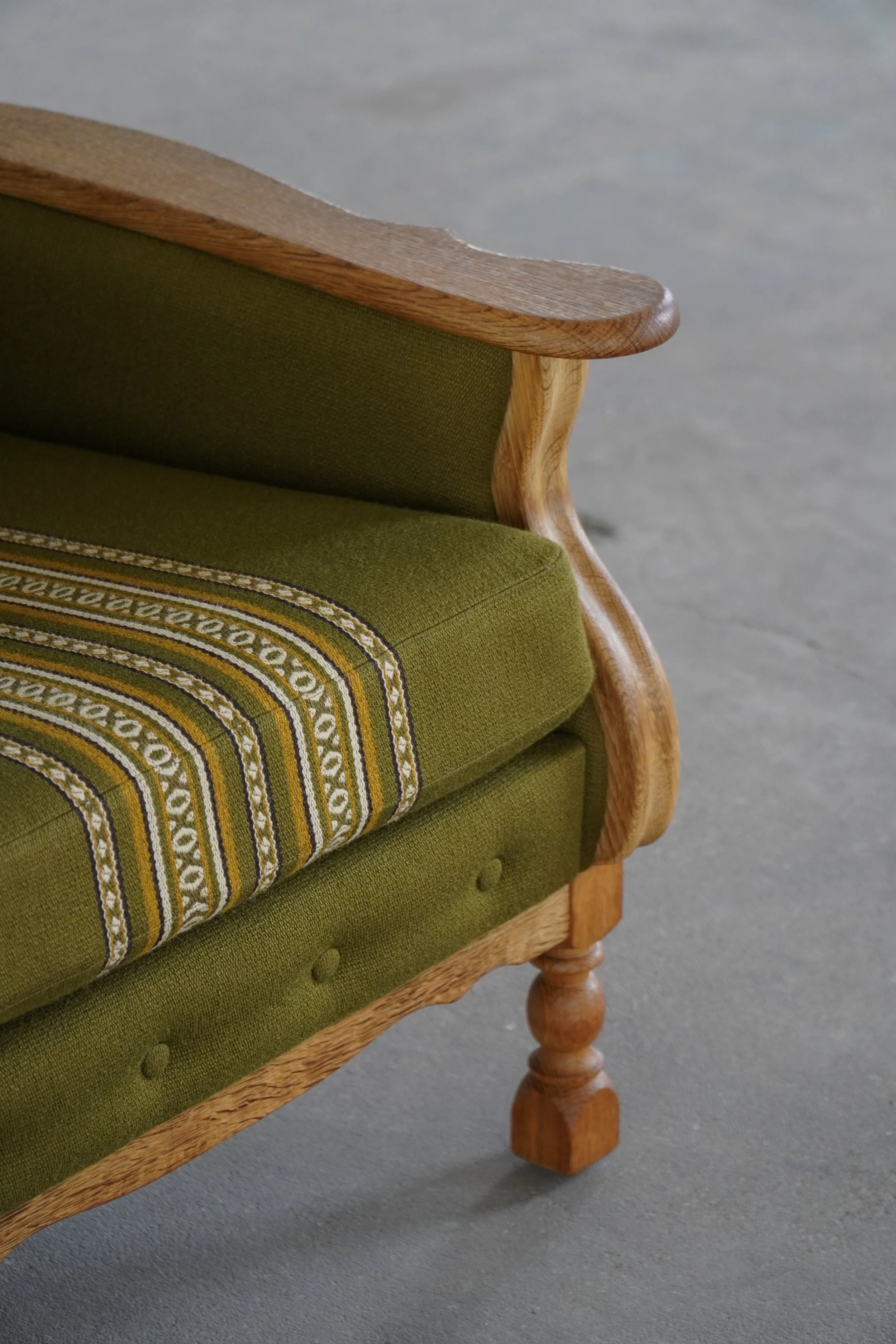Green_Lounge_Chairs-33.jpg