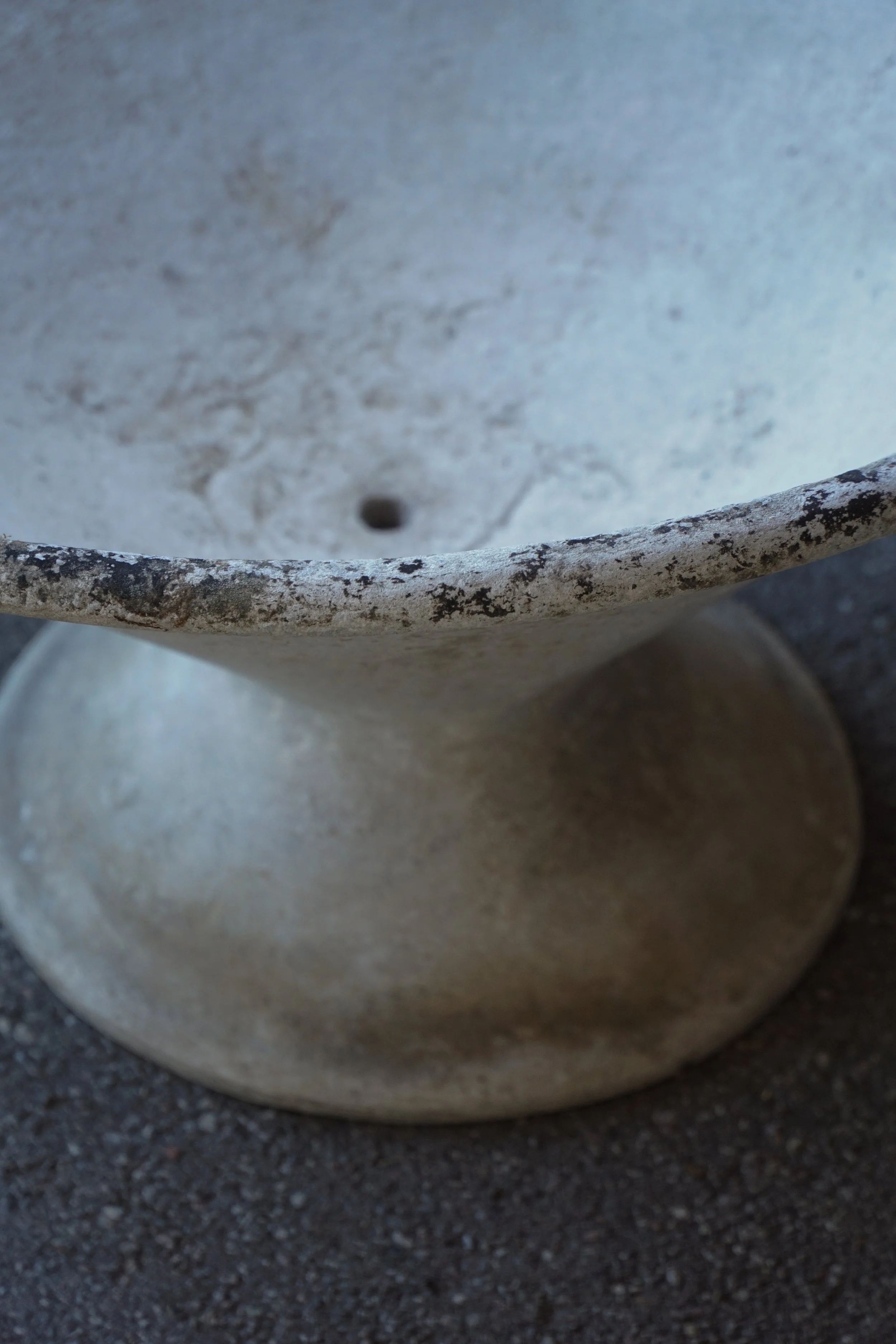 Ellebaek_Round_Planter-5.jpg