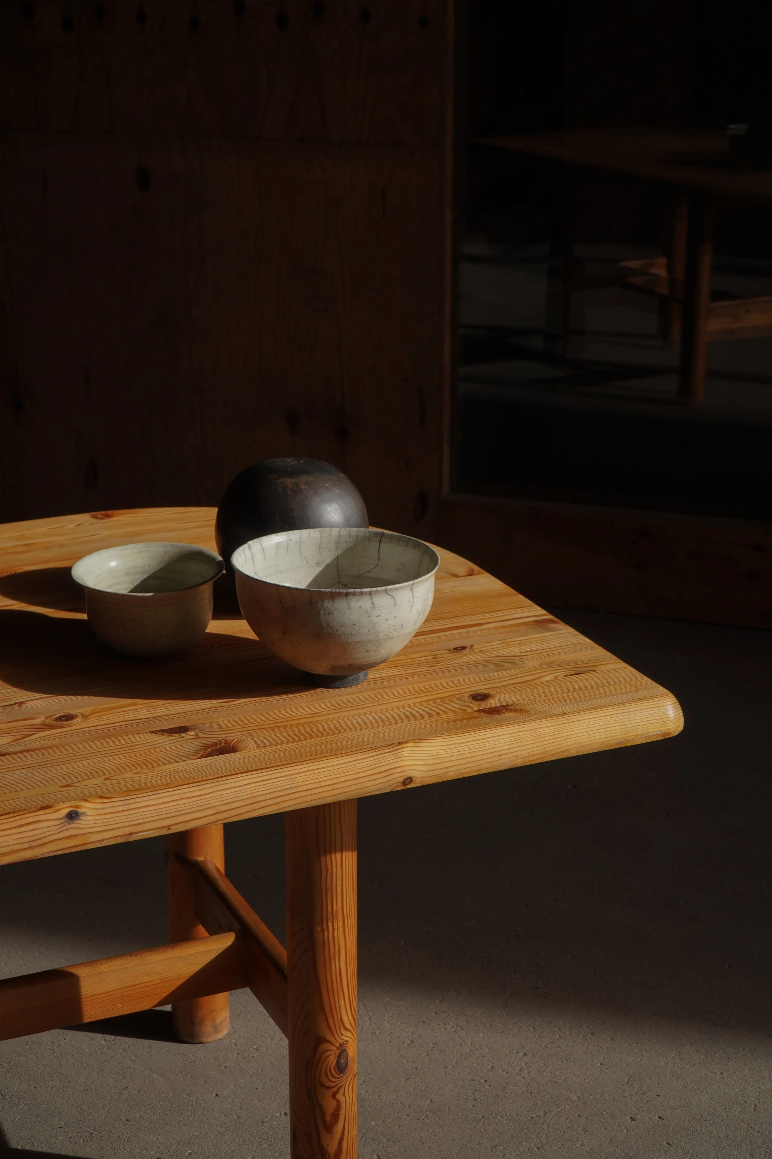Pine-dining-table-13.jpg