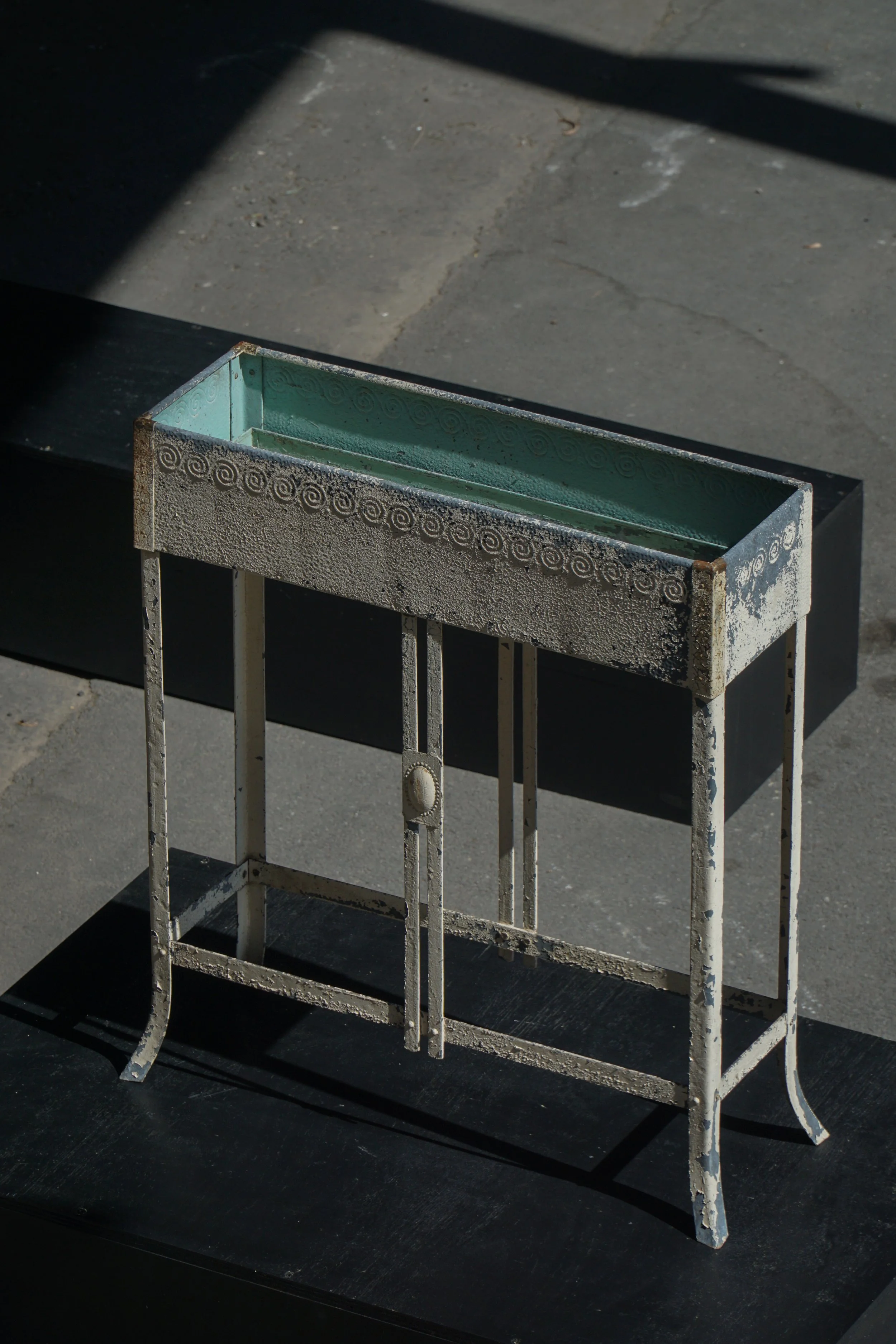 Ellebaek_Planter_Light-8.jpg