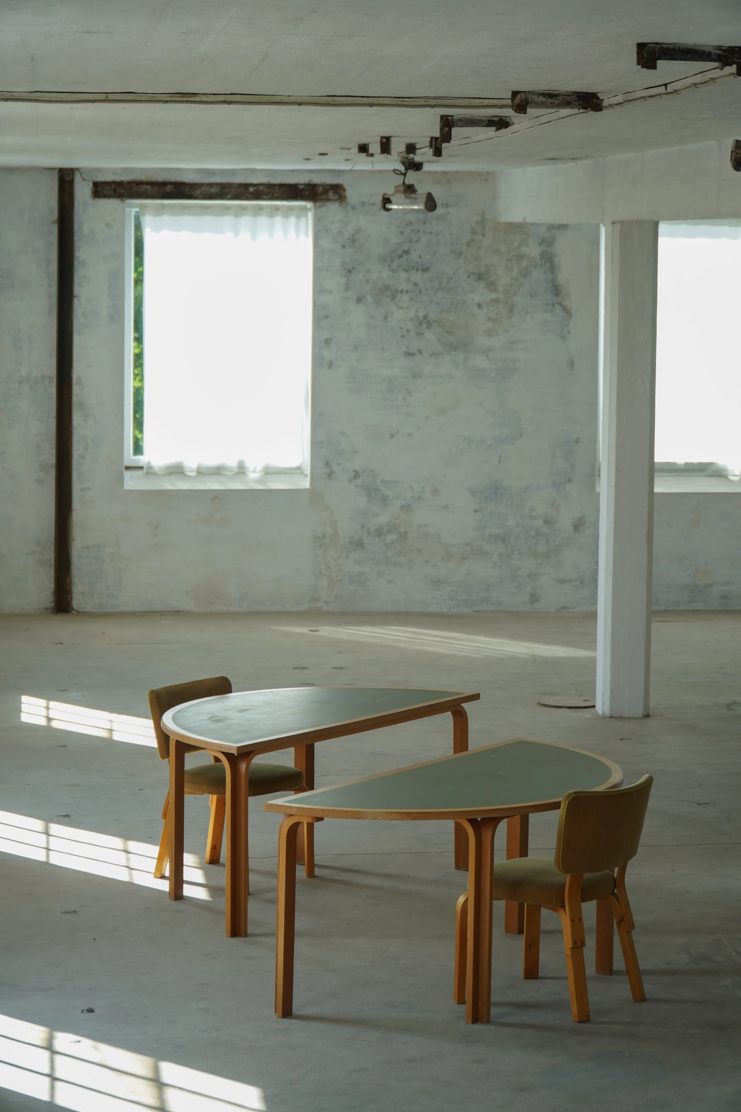 Dining-table-green-3.jpg