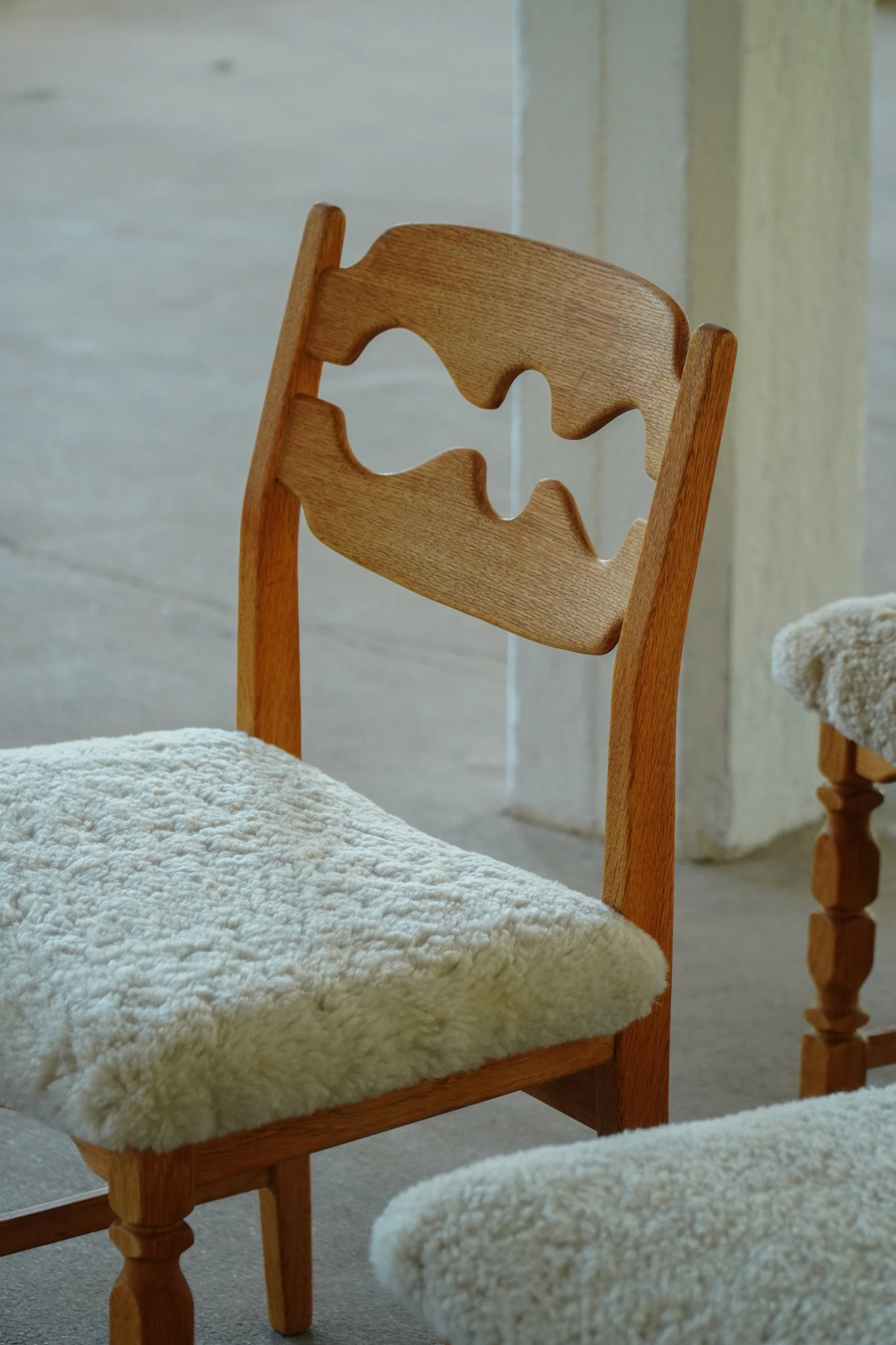 Six_Dining_Chairs-17.jpg