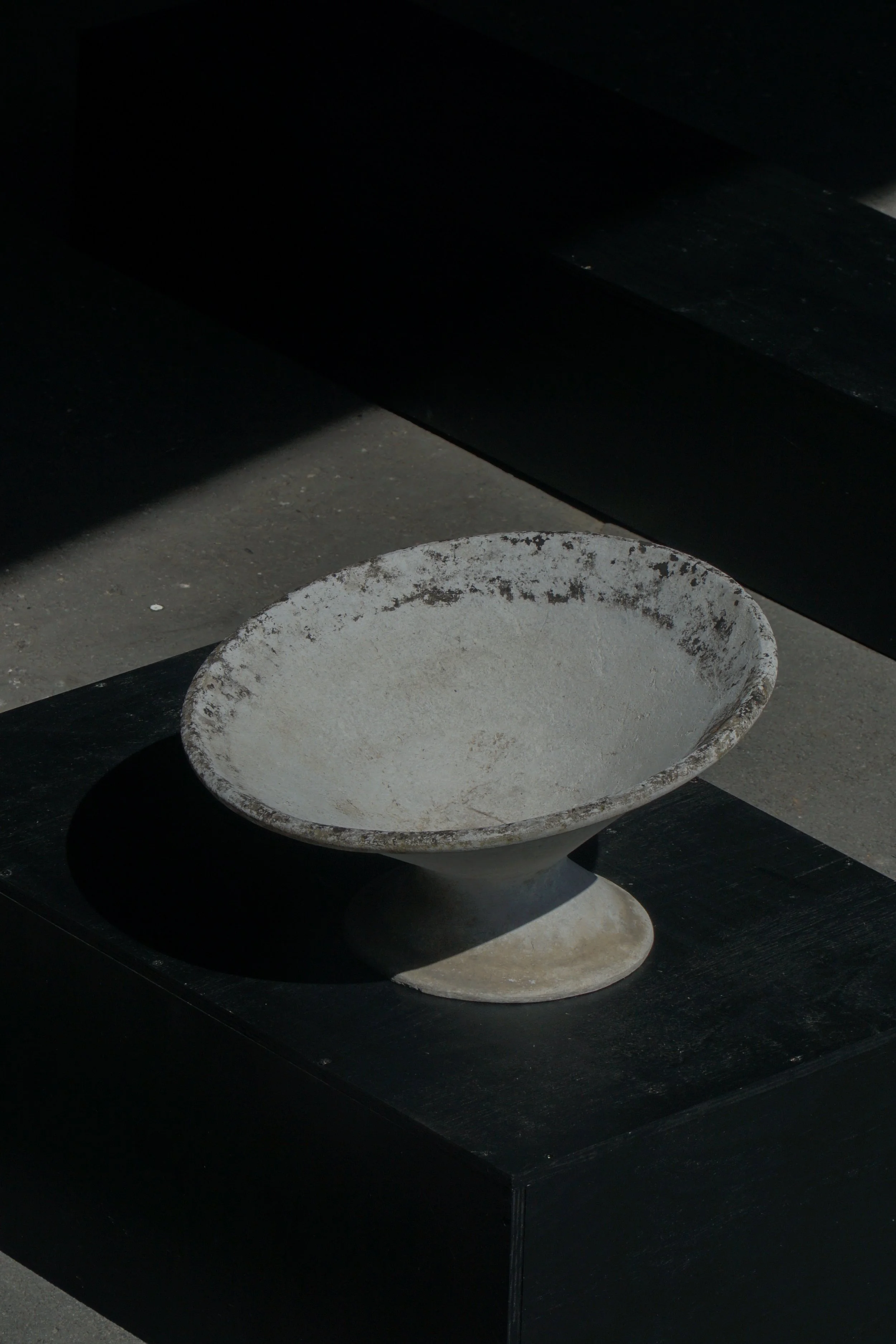 Ellebaek_Round_Planter-8.jpg