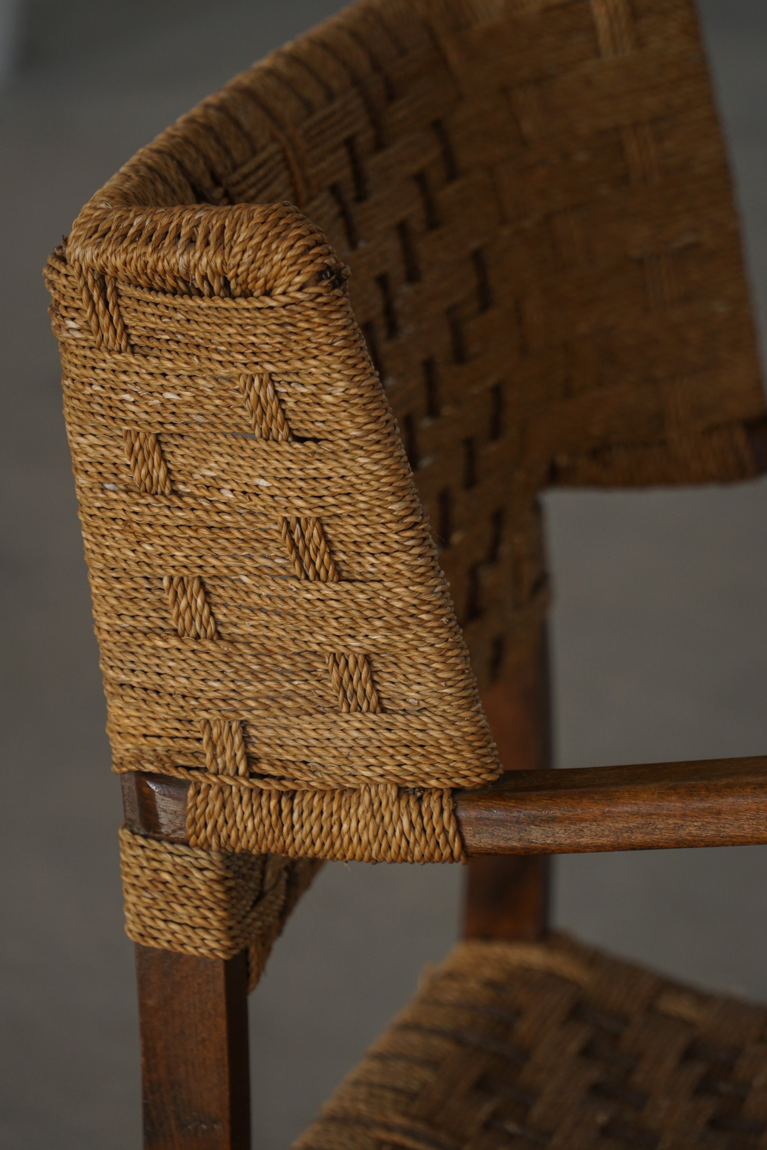 Armchair-16.jpg