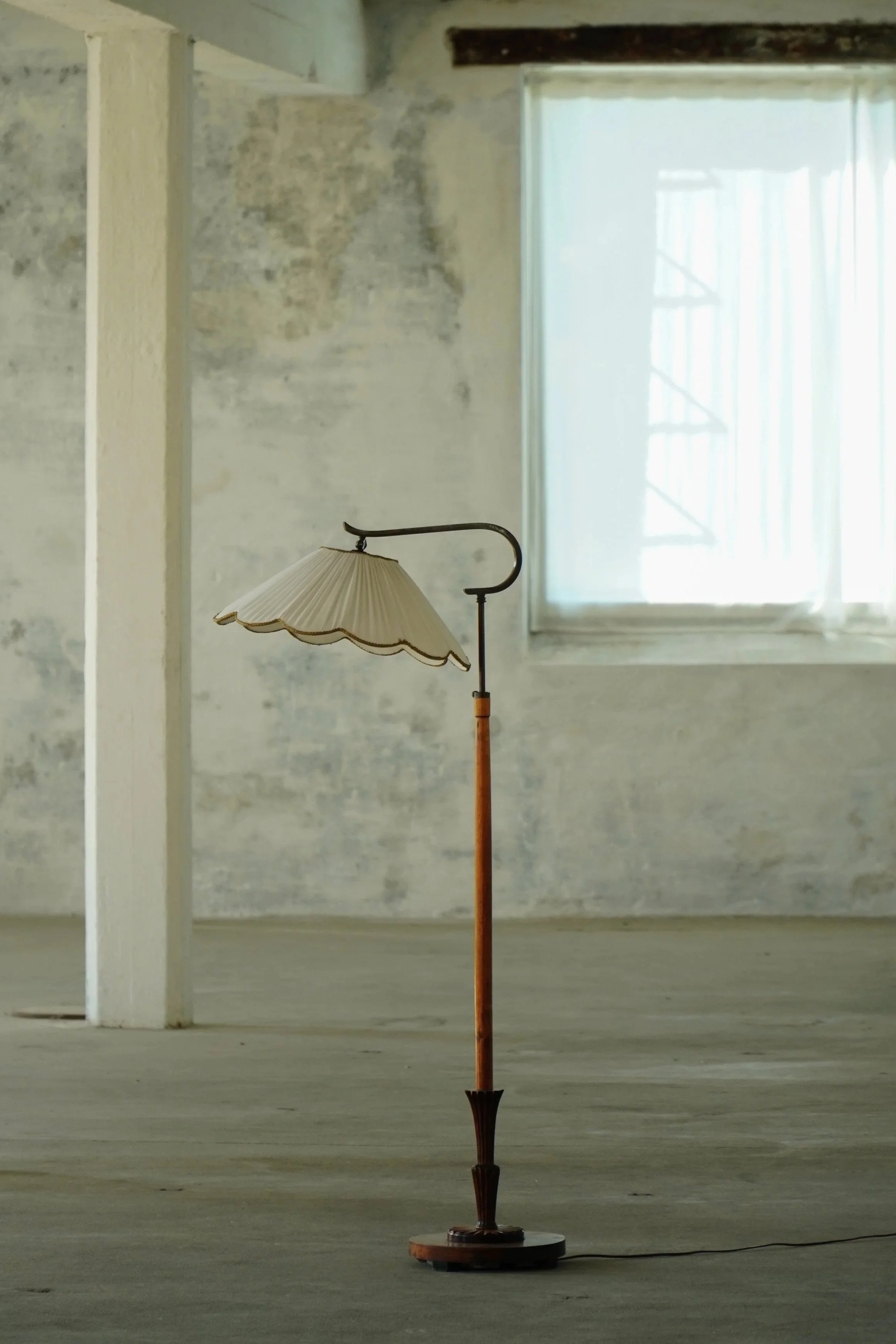 Swedish Modern, Floor Lamp in Elm, Carved Wood Details, Early 20th Century