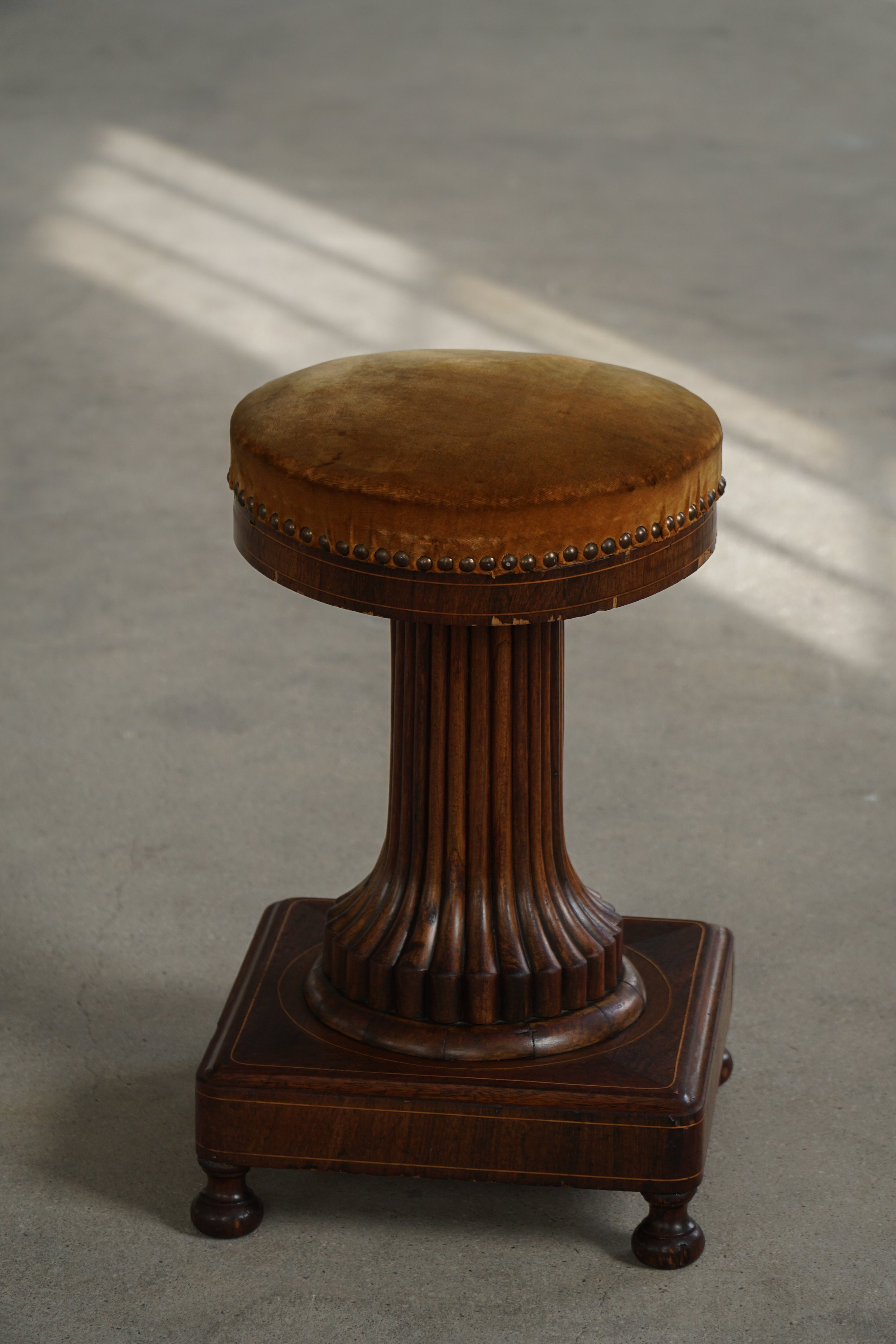 Stool_Velvet_Seat-10.jpg