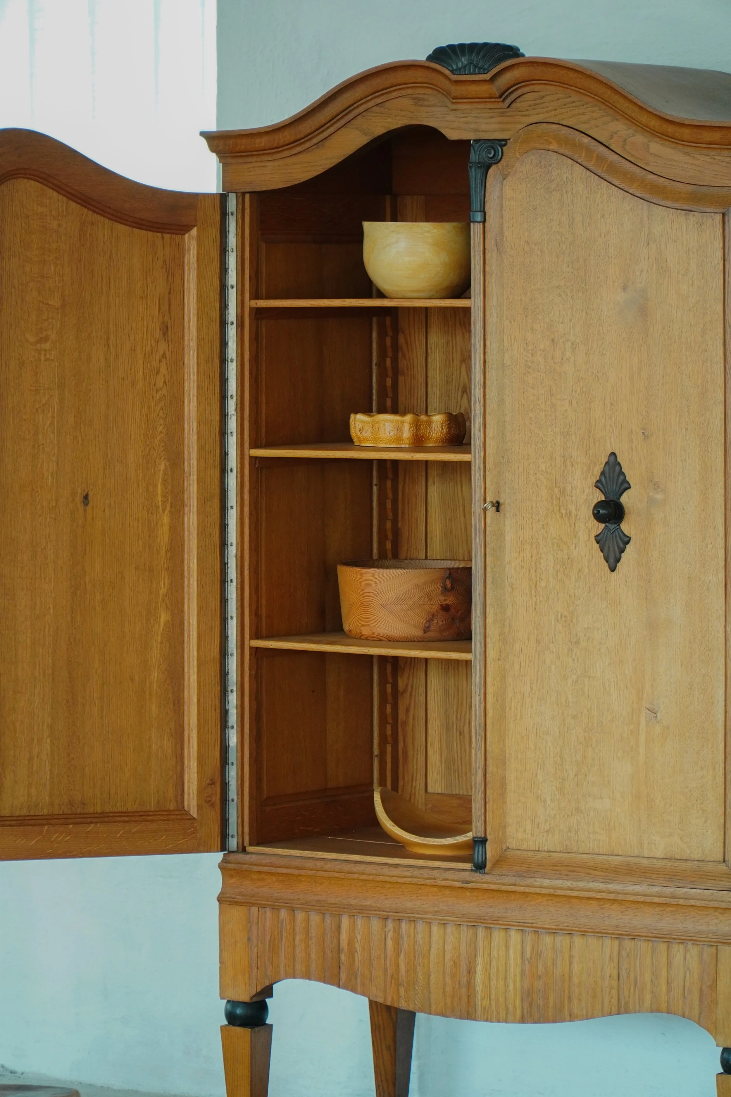 Cabinet-8.jpg