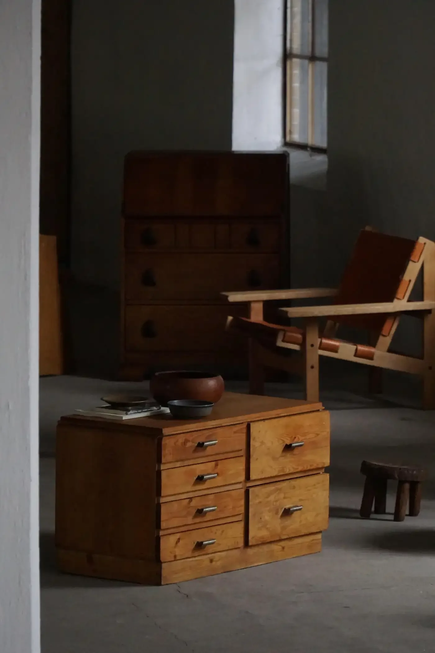 Mid-20th Century, Art Deco Chest of Drawers in Pine with Metal Handles, 1940s