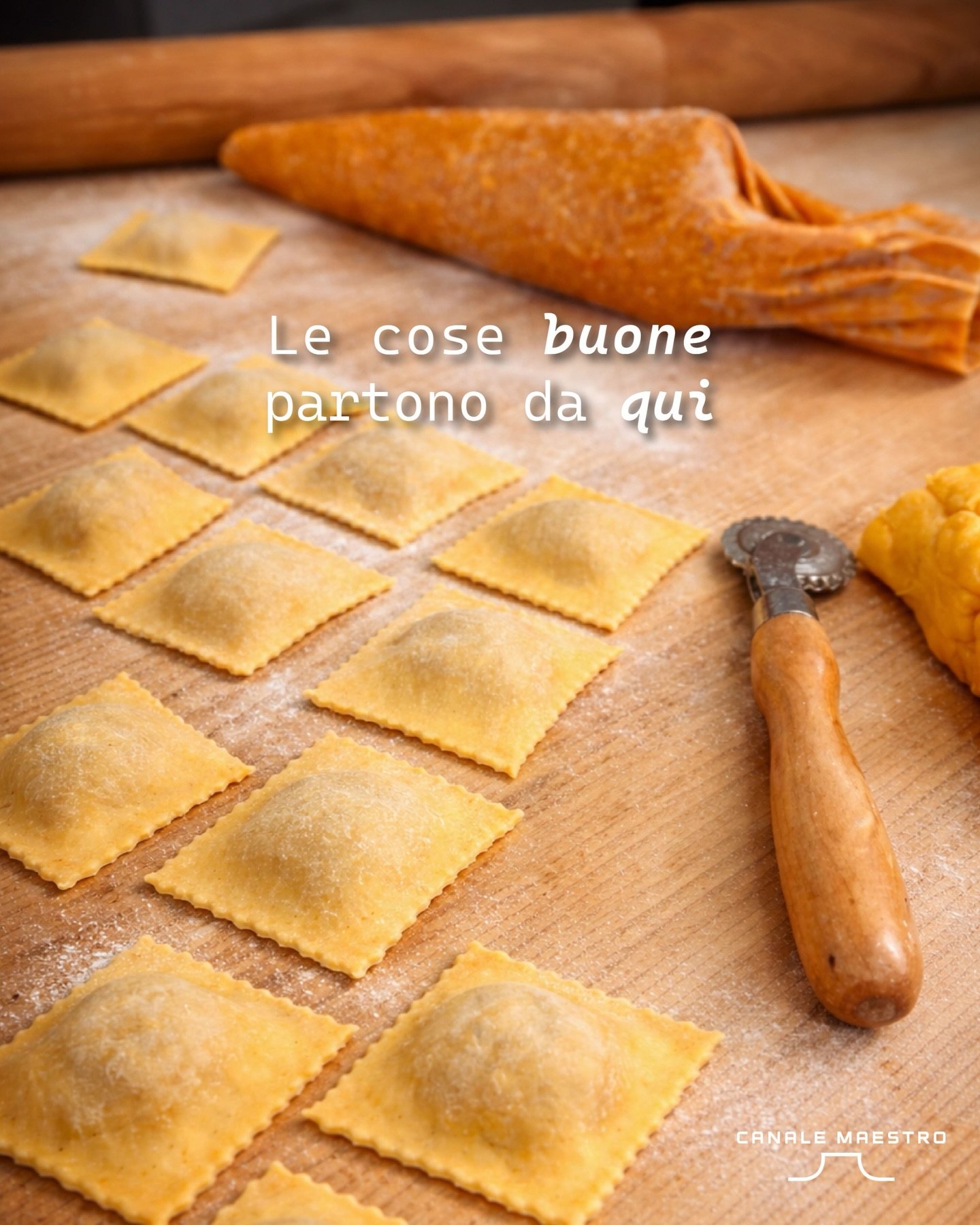 Le cose buone partono da qui.
Da gesti semplici, fatti con cura, e da sapori che sanno di casa.
Da Canale Maestro, ogni piatto nasce cos&igrave;

👉 Prenota ora per assicurarti il tavolo appena torniamo operativi (link in bio / chiamaci / DM &ldquo;P
