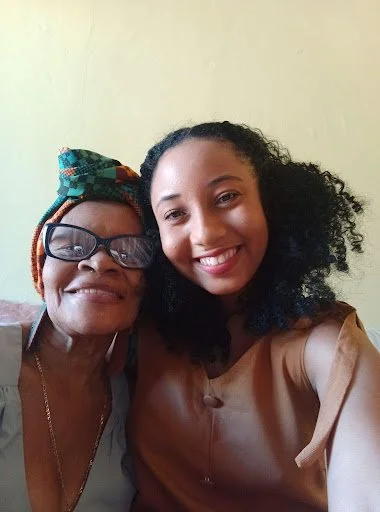 Maria do Rosário e and her granddaughter Geovana Maria