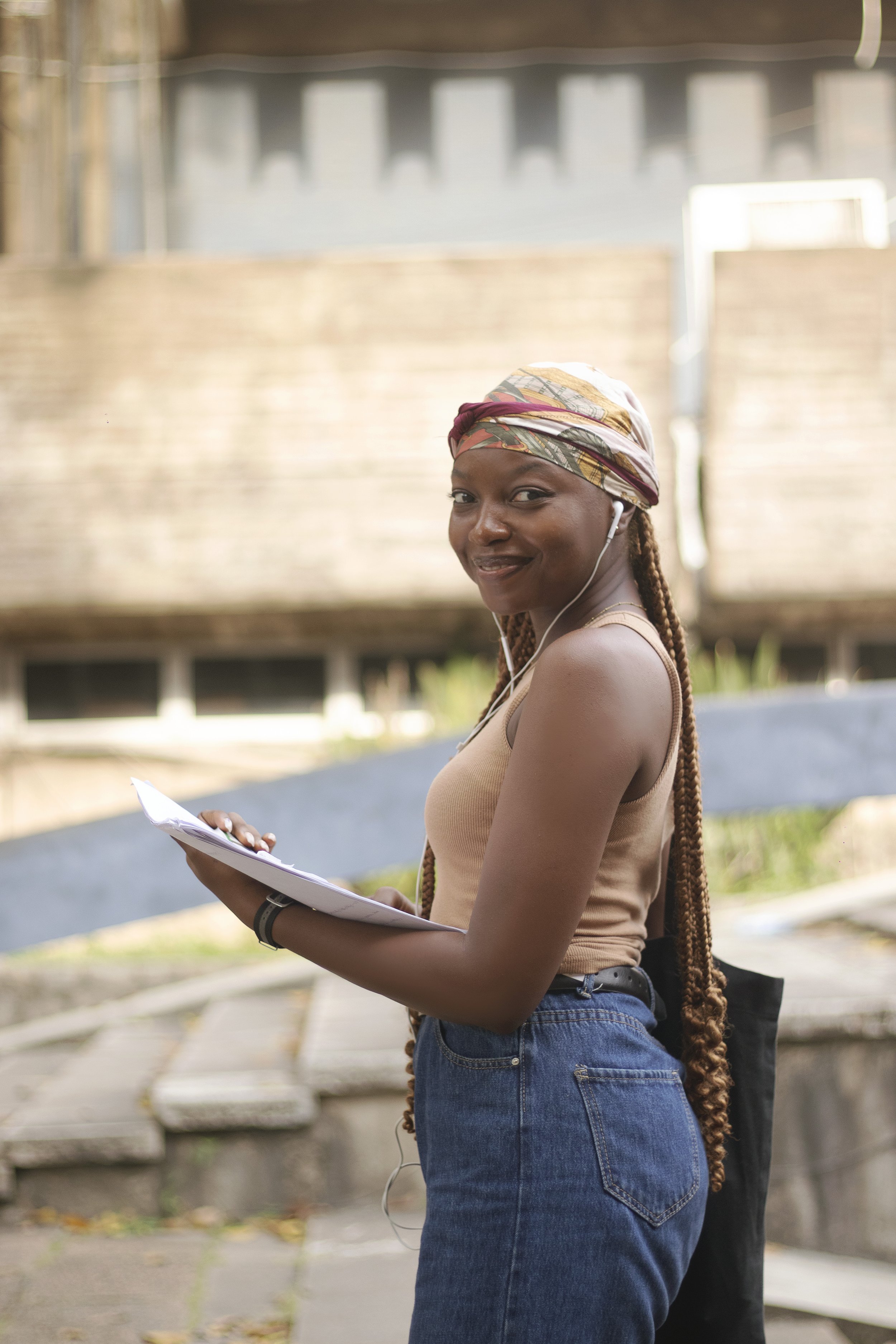    Download Ayorinde’s images      here    