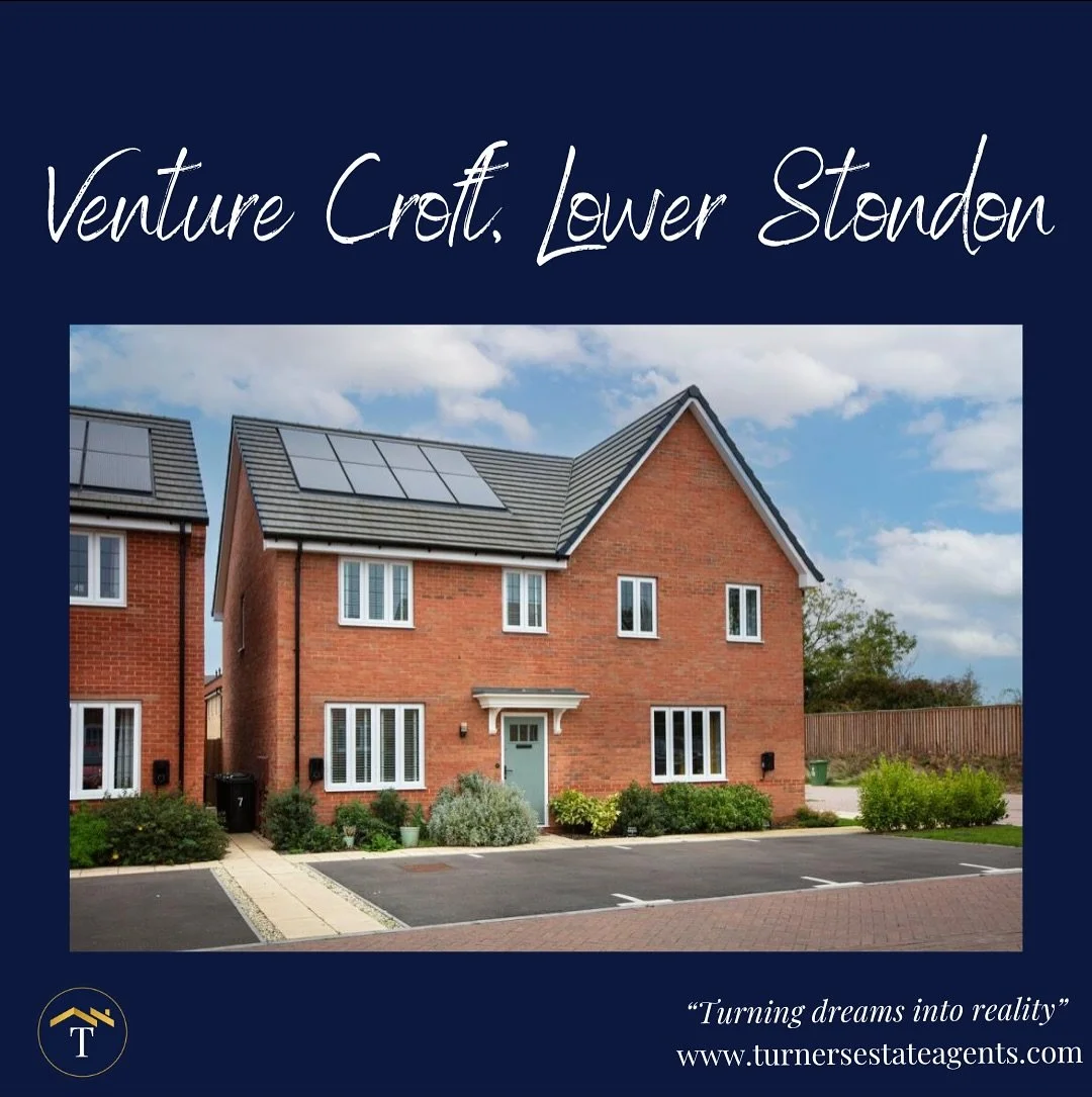 🏡 𝐍𝐄𝐖 𝐓𝐎 𝐌𝐀𝐑𝐊𝐄𝐓 | 𝐕𝐞𝐧𝐭𝐮𝐫𝐞 𝐂𝐫𝐨𝐟𝐭, 𝐋𝐨𝐰𝐞𝐫 𝐒𝐭𝐨𝐧𝐝𝐨𝐧 | £𝟒𝟎𝟎,𝟎𝟎𝟎
✨ No Chain — Move straight in and make this stunning modern home yours!
Built in 2022 by Bloor Homes, this beautifully presented 3-bedro