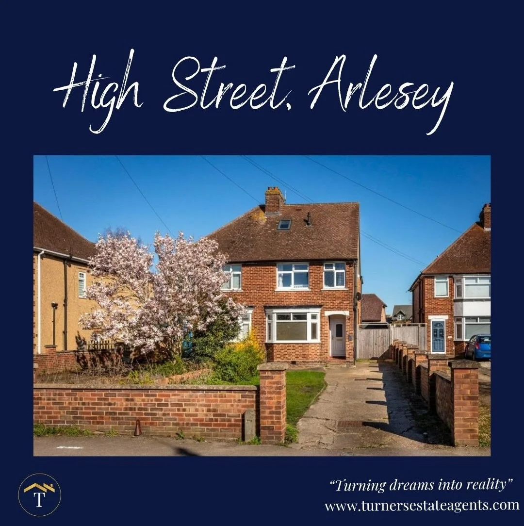 🏡 𝐍𝐞𝐰 𝐓𝐨 𝐌𝐚𝐫𝐤𝐞𝐭- High Street, Arlesey

Step into space, character, and potential with this stunning 1930s semi-detached family home on the High Street!

✨ Offers in Excess of &pound;425,000
✨ No onward chain

This beautifully presented ho