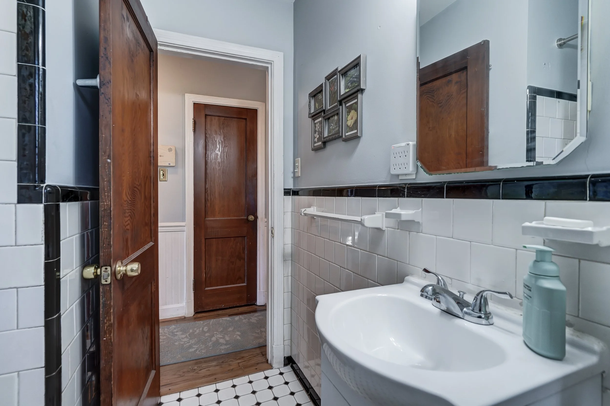 4007 Austin Ave6190.jpg