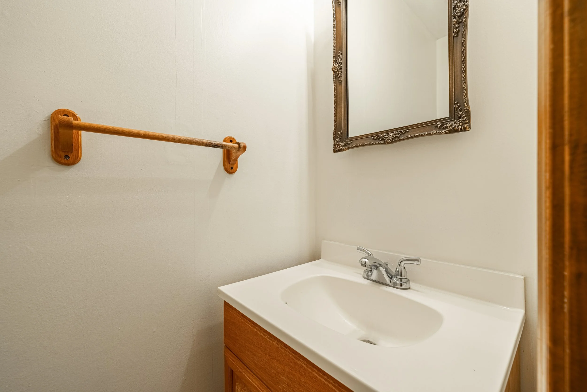 607 Dale St-14.jpg