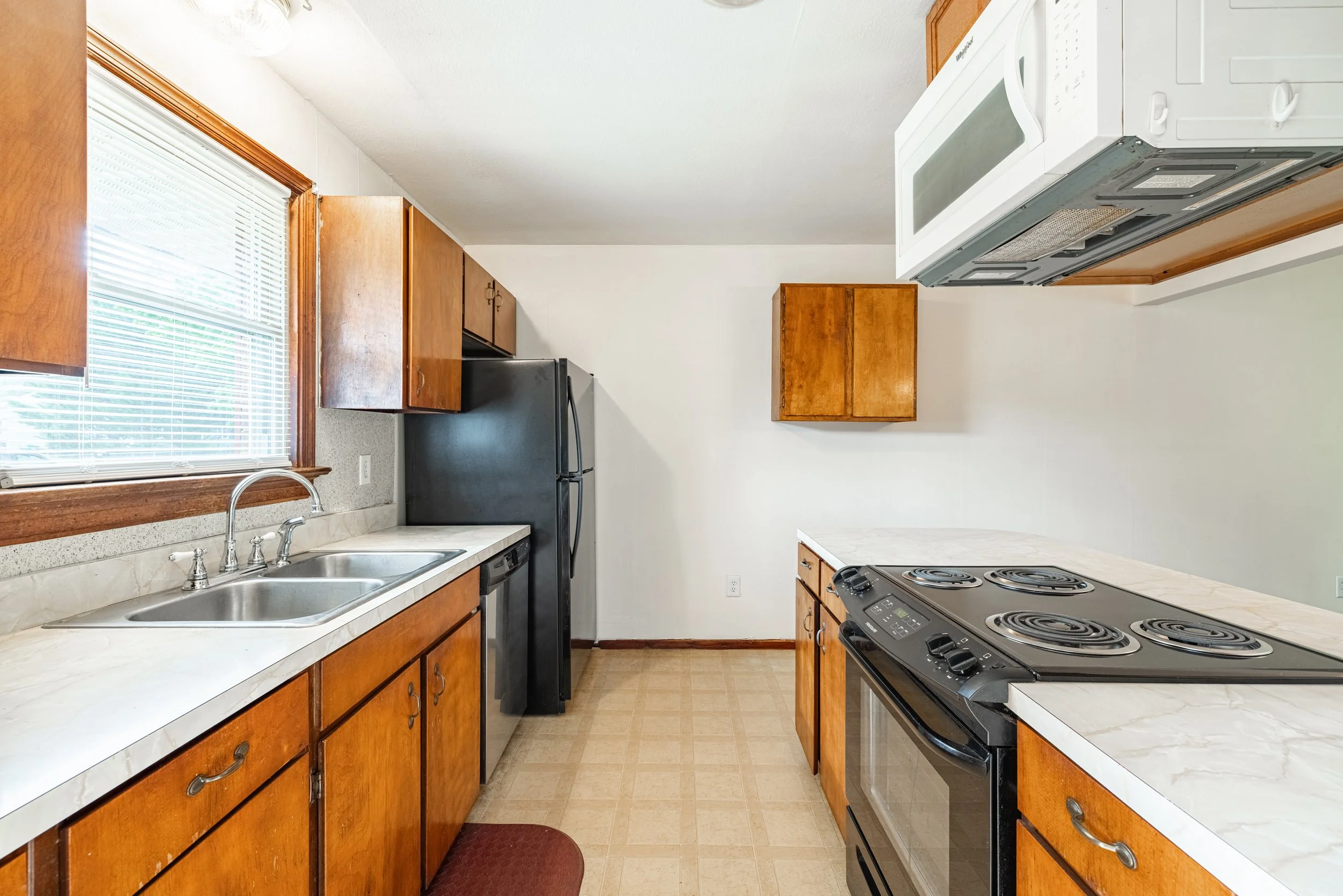 607 Dale St-26.jpg