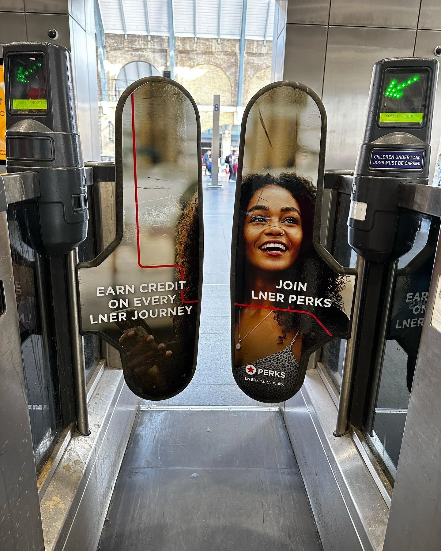 went up to York for the @darkerfilm Q&amp;A and bumped into this,, tell me why she didn&rsquo;t let me through.. last slide is peak😮&zwj;💨