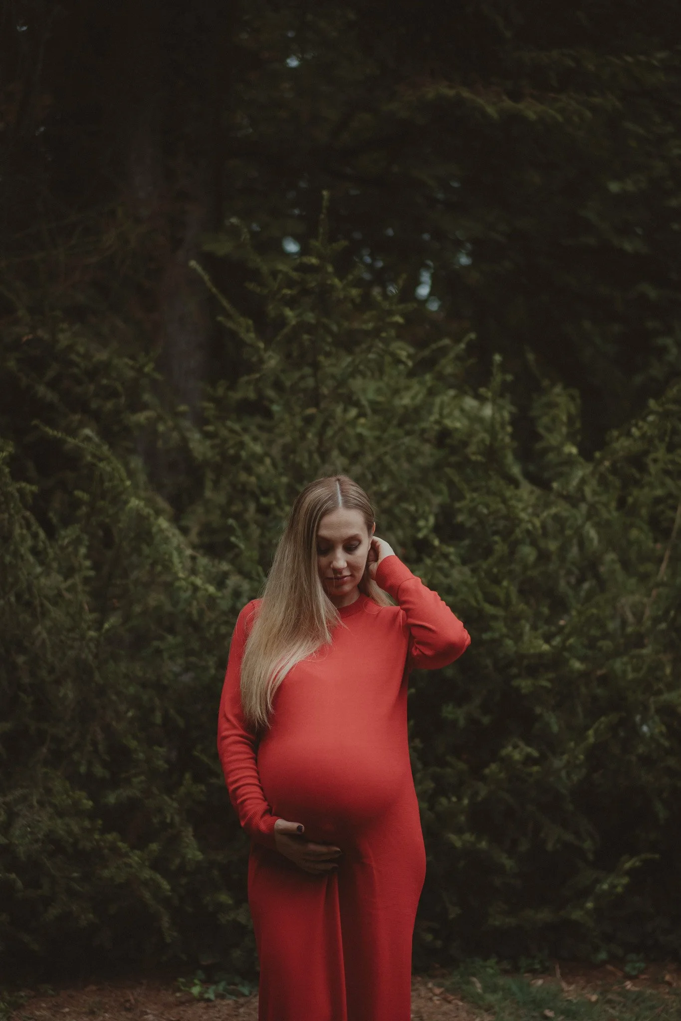 Portrait of pregnant woman during a maternity photoshoot