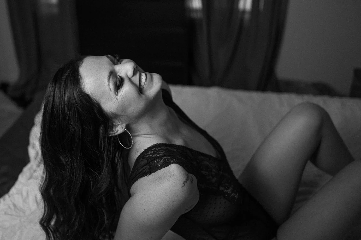 boudoir-the-woodlands-texas-black-lingerie-31.jpg