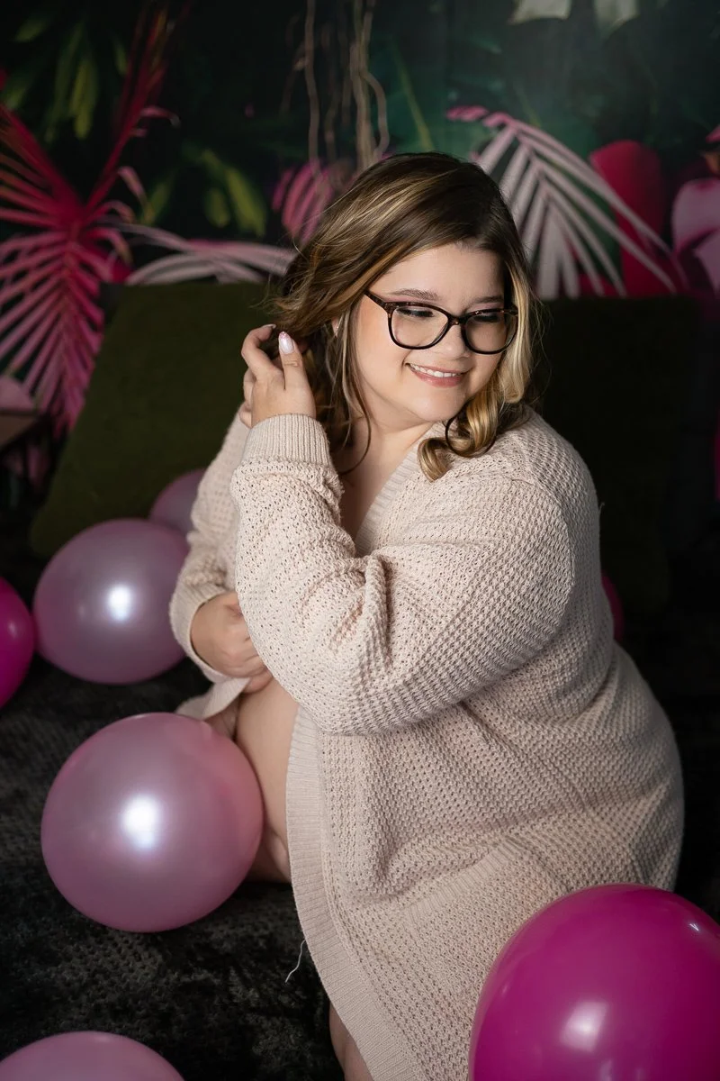 boudoir-photoshoot-at-airbnb-the-woodlands-2.jpg
