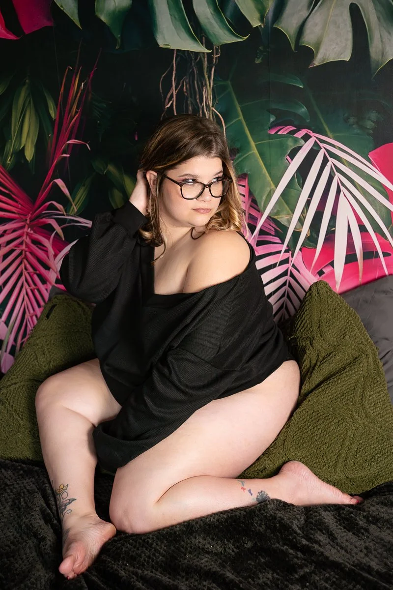 boudoir-photoshoot-at-airbnb-the-woodlands-30.jpg