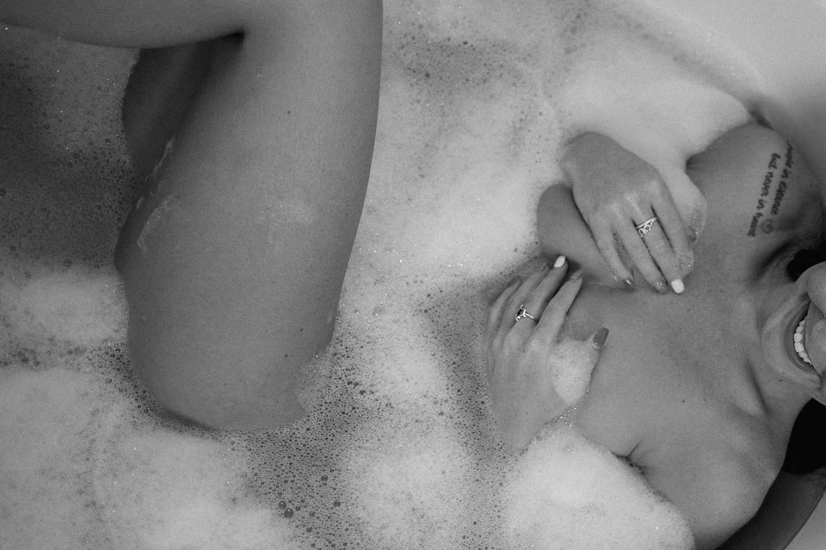 boudoir-photography-in-shower-bath-13.jpg