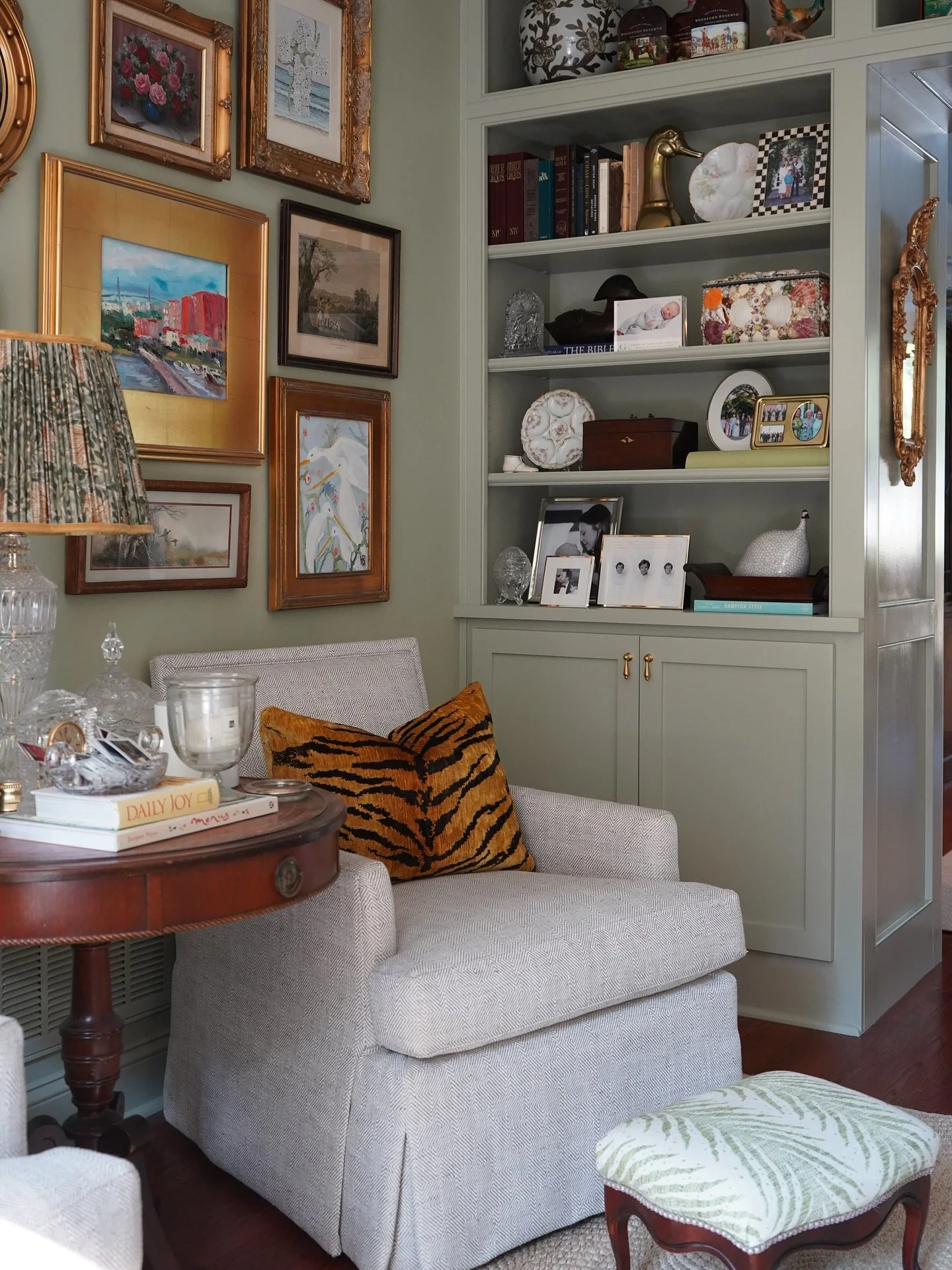 I start every morning right here. It&rsquo;s my favorite spot in our home &mdash; layered with pieces collected over time and others passed down from our family. Every little detail carries meaning. 🤍