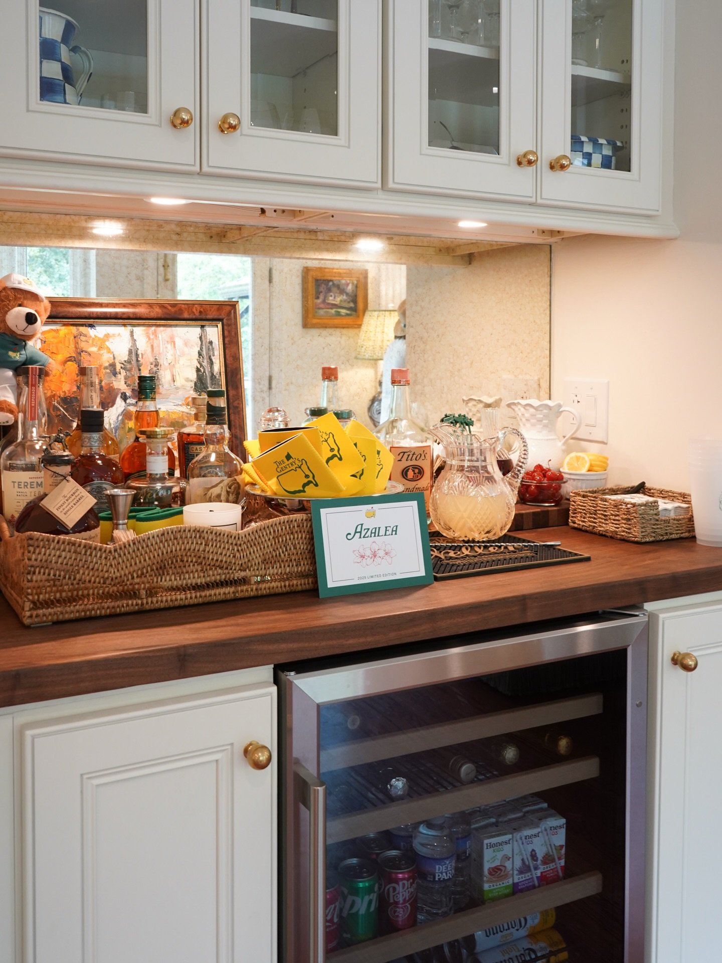 A little inspiration from years past for your Masters viewing party this weekend. ⛳️ One of my favorite things to host each year! 🌸💚