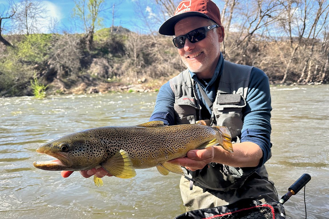 Bonsoir &agrave; toutes et tous ! Pour commencer la semaine, un des poissons tr&egrave;s r&eacute;cents pris par Marc : &quot;Un d&eacute;but de saison traditionnel cette ann&eacute;e, avec des eaux de fonte ❄, fortes, une p&ecirc;che pas simple, mai