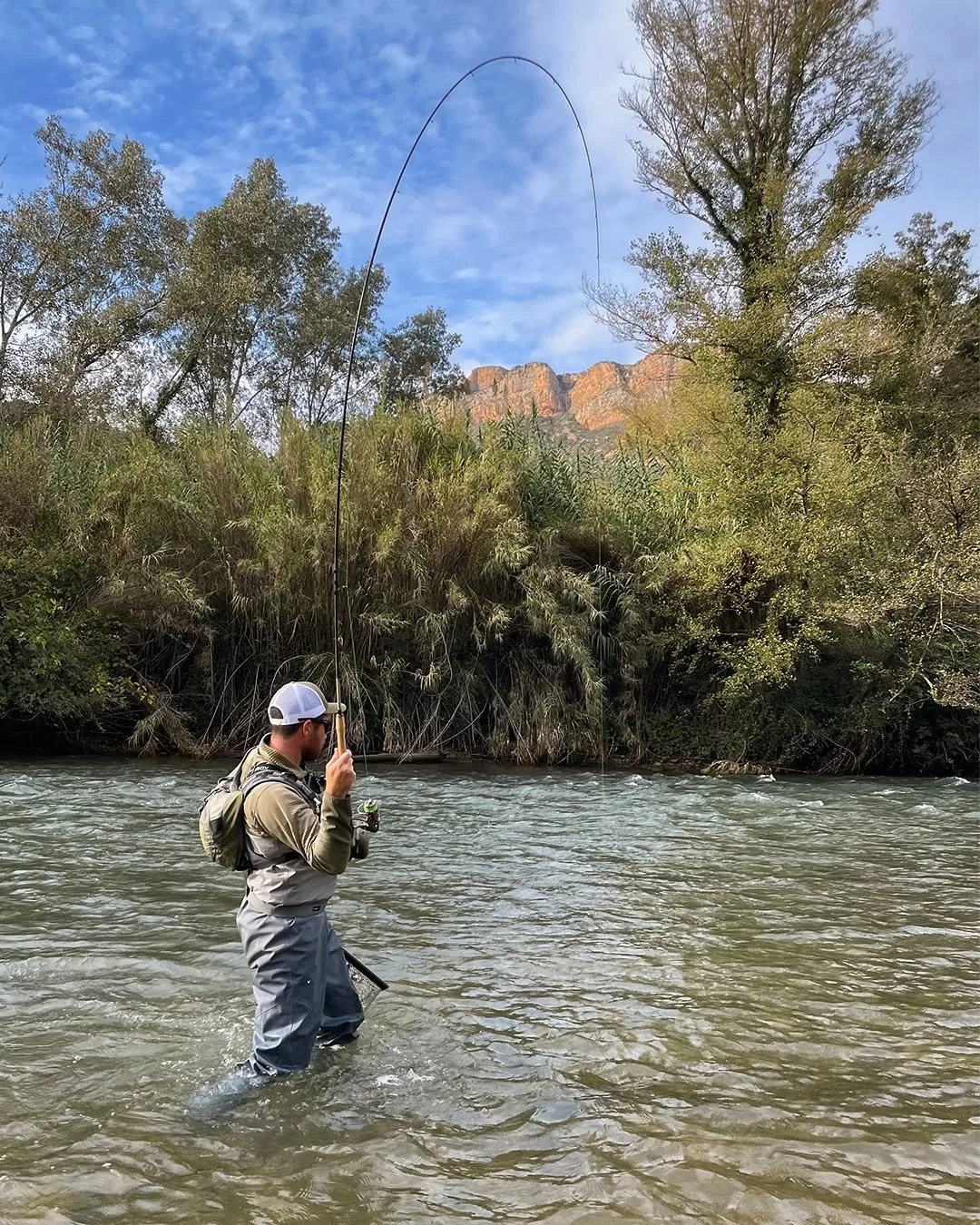 La fermeture de la truite est une des plus longues, d'autres p&ecirc;ches sont autoris&eacute;es toute l'ann&eacute;e...nous devons patienter durant l'hiver ☃️ ! L'occasion de se rappeler des bons souvenirs, ou porter un manteau n'&eacute;tait pas n&