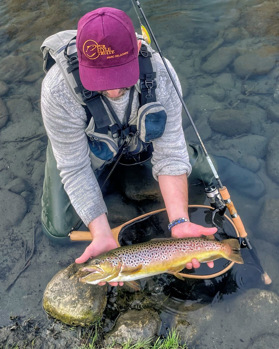 L'ouverture d&eacute;cal&eacute;e pour @@leonard_balbuzard  &agrave; cause des conditions climatiques dans son d&eacute;partement de l'Ari&egrave;ge.Apr&egrave;s des essais infructueux au toc (  nymphe et app&acirc;ts naturels🪱), il est rest&eacute;