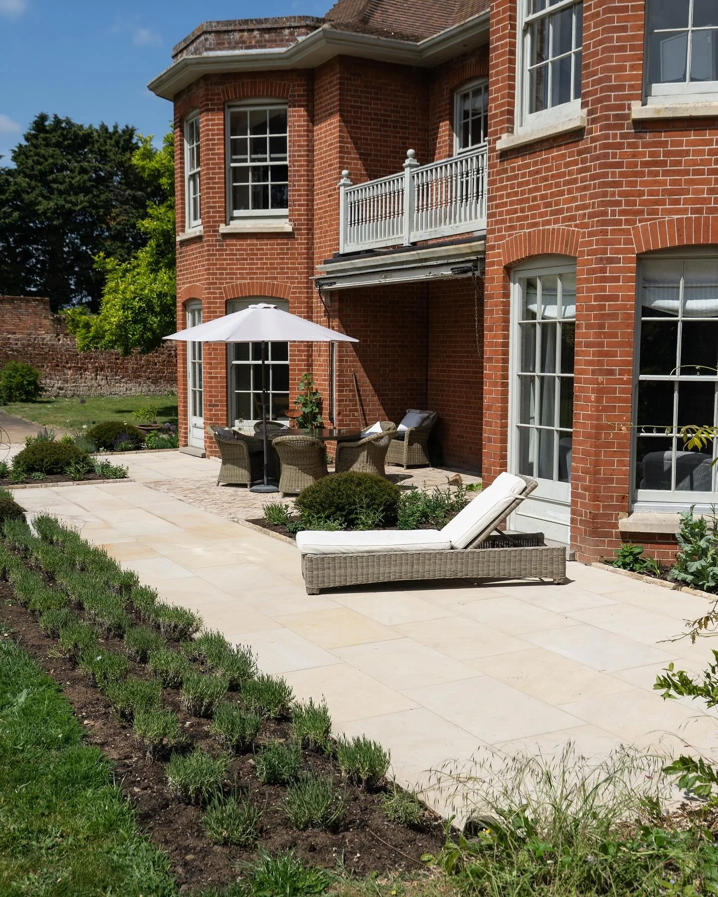 Stage one completed over @home.at.the.rectory 🪴✔️

We&rsquo;re looking forward to showing you the second stage of construction! 🌷🌱🫛

Want to know more about what we do? Please head over to our website.

#suffolk #paving #pavingblocks #flowerlover