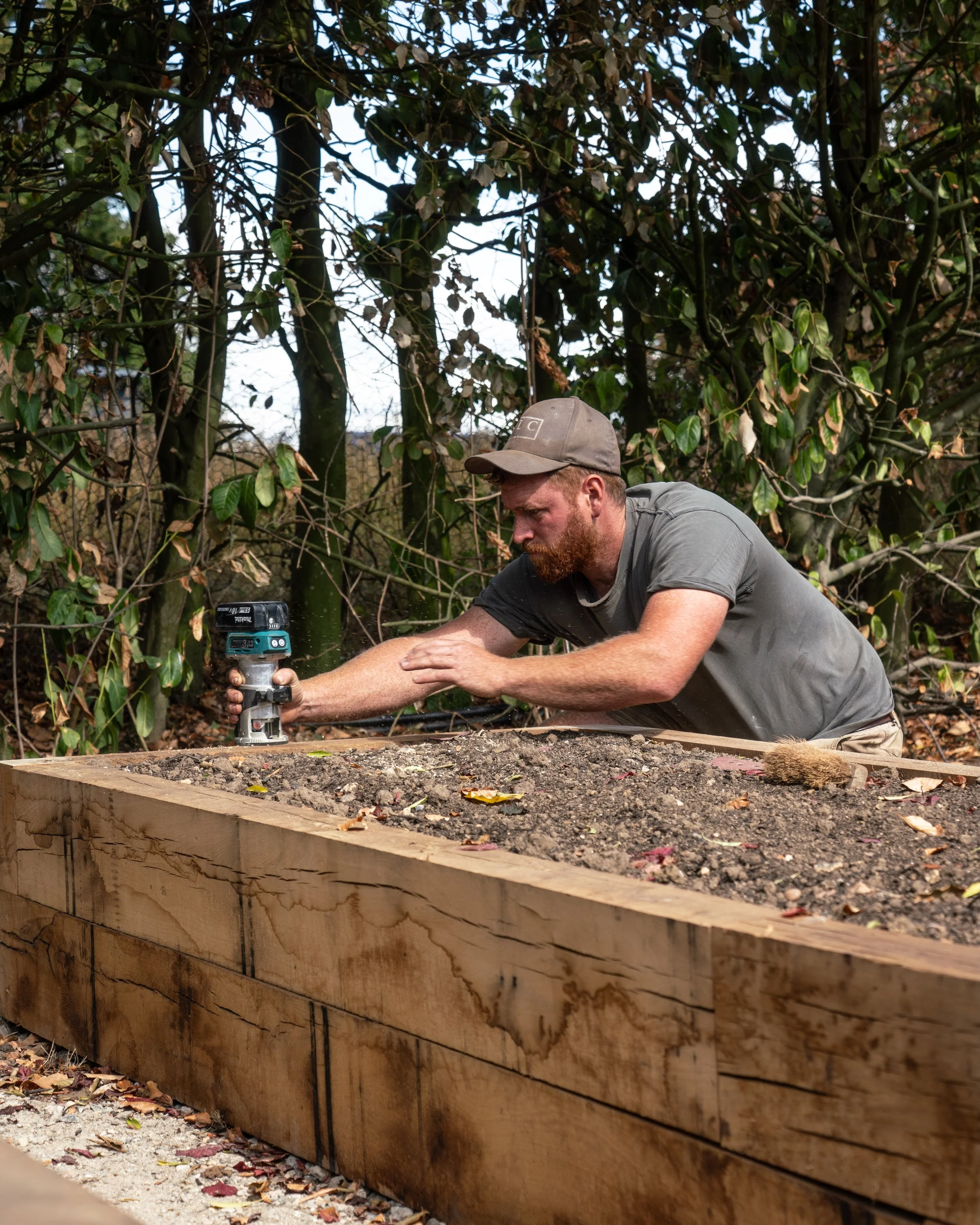 Perfecting... 

#landscaping #excavator #sanding #garden #gardendesign
