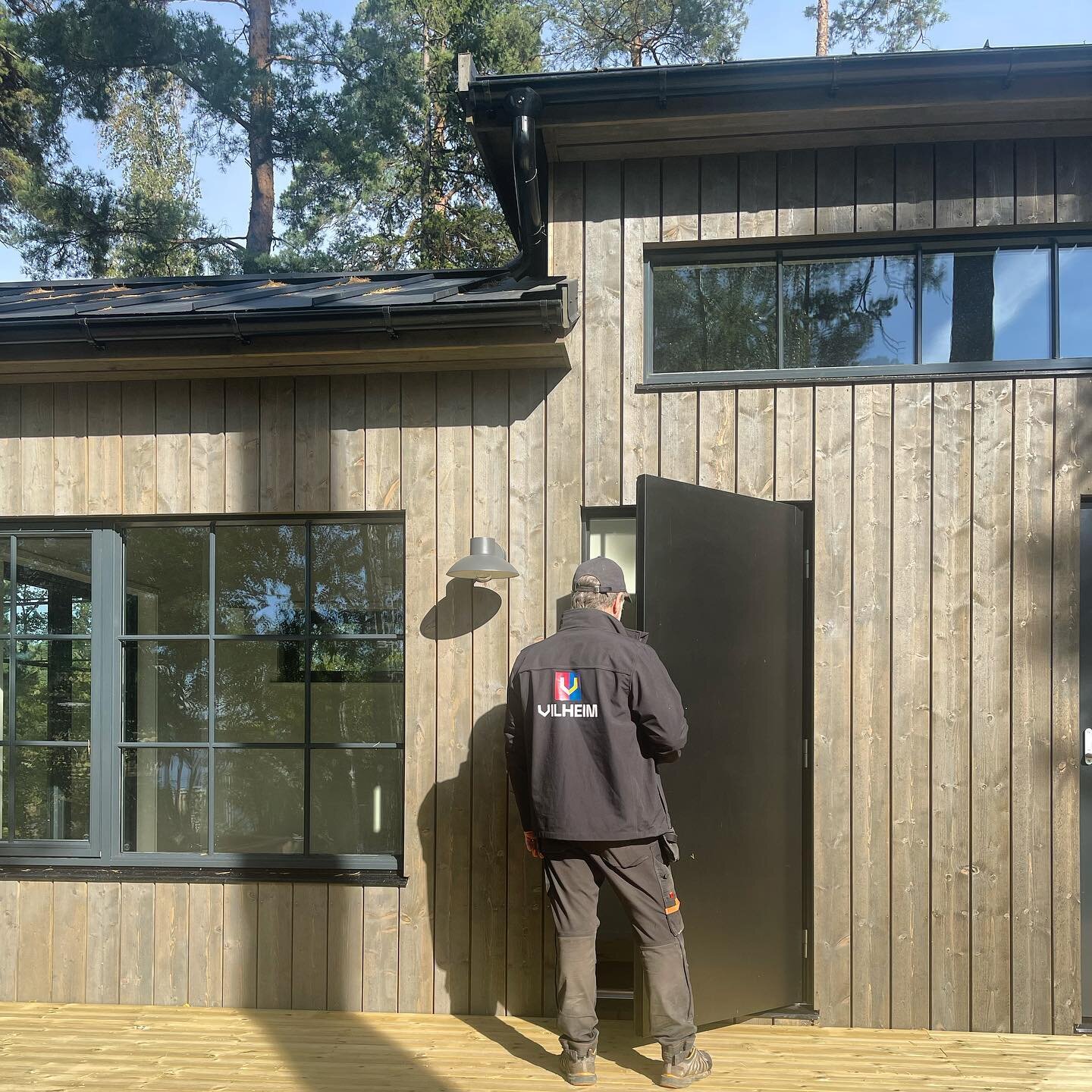 Platsbes&ouml;k Storholmen

#attefallshus #g&auml;sthus #g&auml;ststuga #tillbyggnad #vilheim #villhem #sk&auml;rg&aring;rdsliv #ombyggnation #renovering #husdetaljer #byggfirma #finsnickeri #husk&auml;rlek