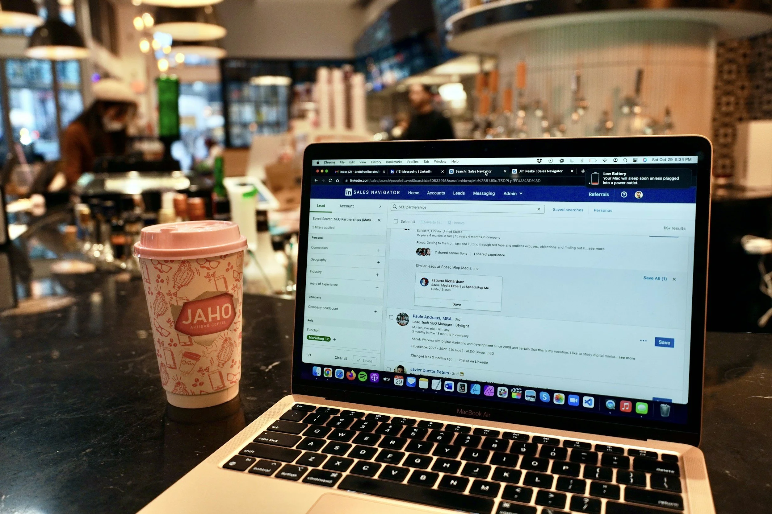 Prospecting that converts: turn LinkedIn messages into meetings
