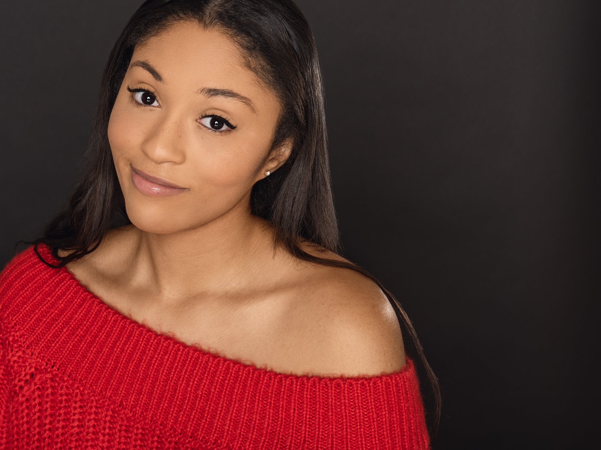 Michelle R headshot.jpg